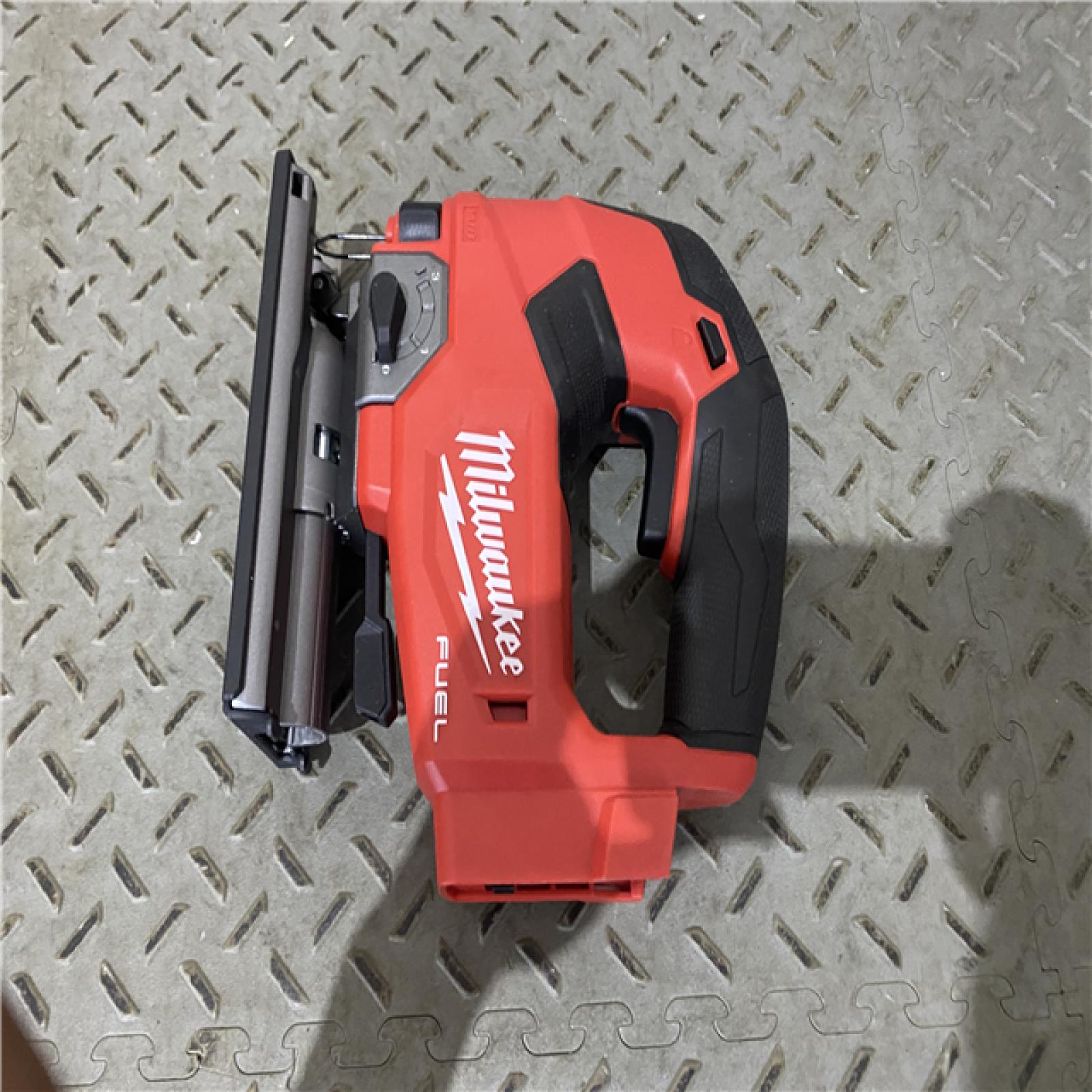 Houston location AS-IS MILWAUKEE M18 FUEL 18V Lithium-Ion Brushless Cordless Jig Saw (Tool-Only)