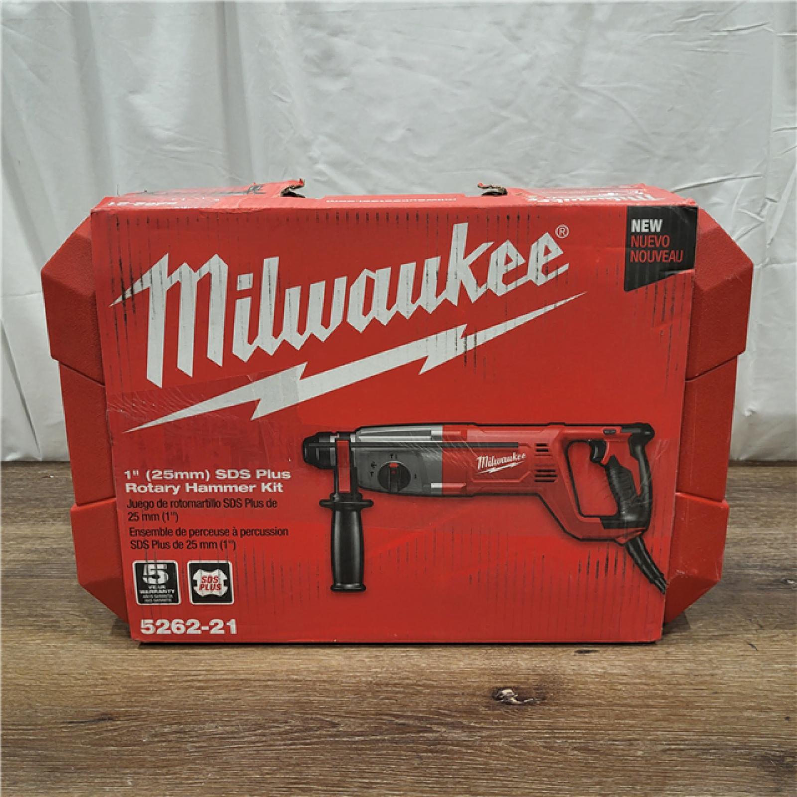 AS-IS Milwaukee 1 in. SDS Plus D-Handle Rotary Handle w/ Case