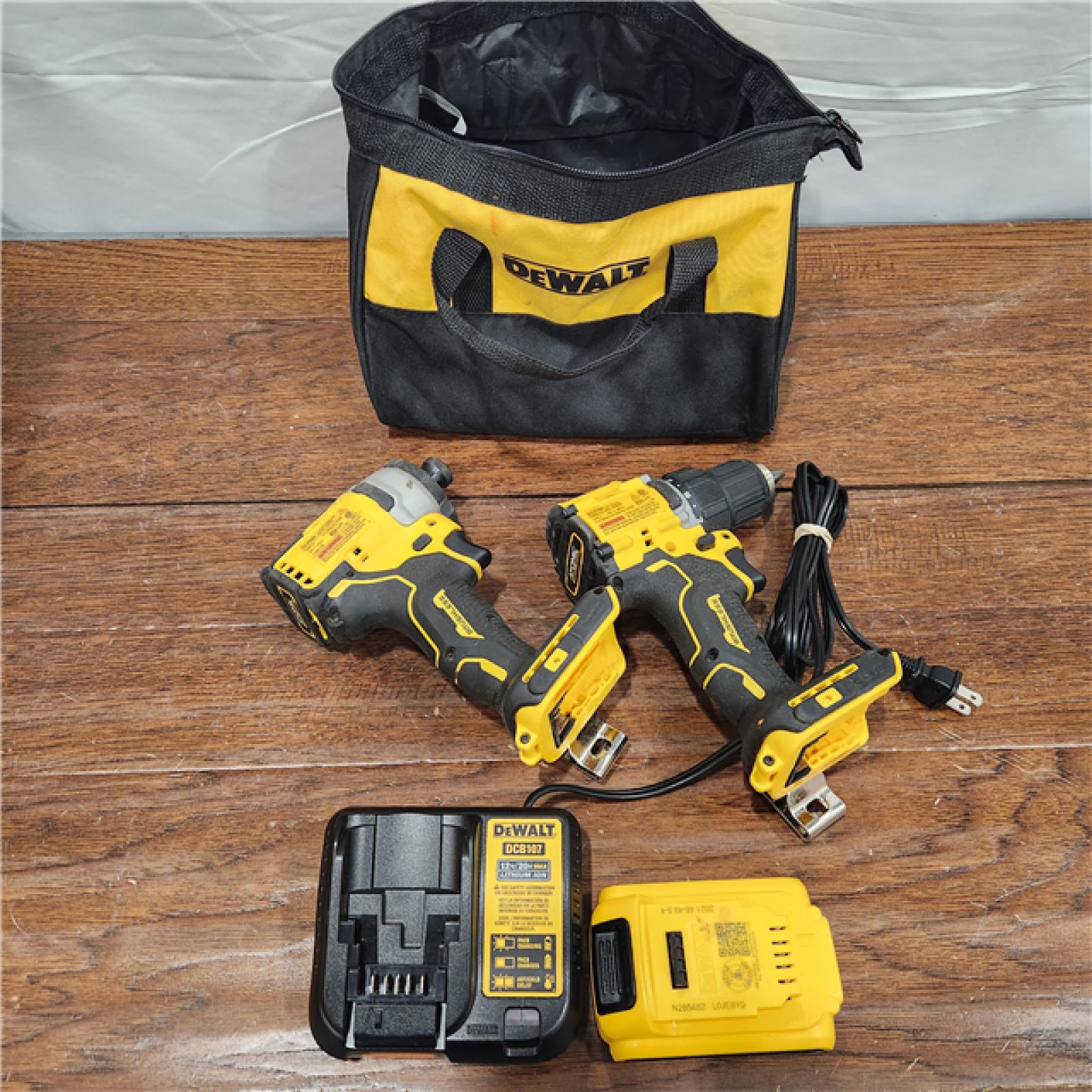 AS-IS DEWALT 20V MAX DCK278C2 2-Tool Combo Kit