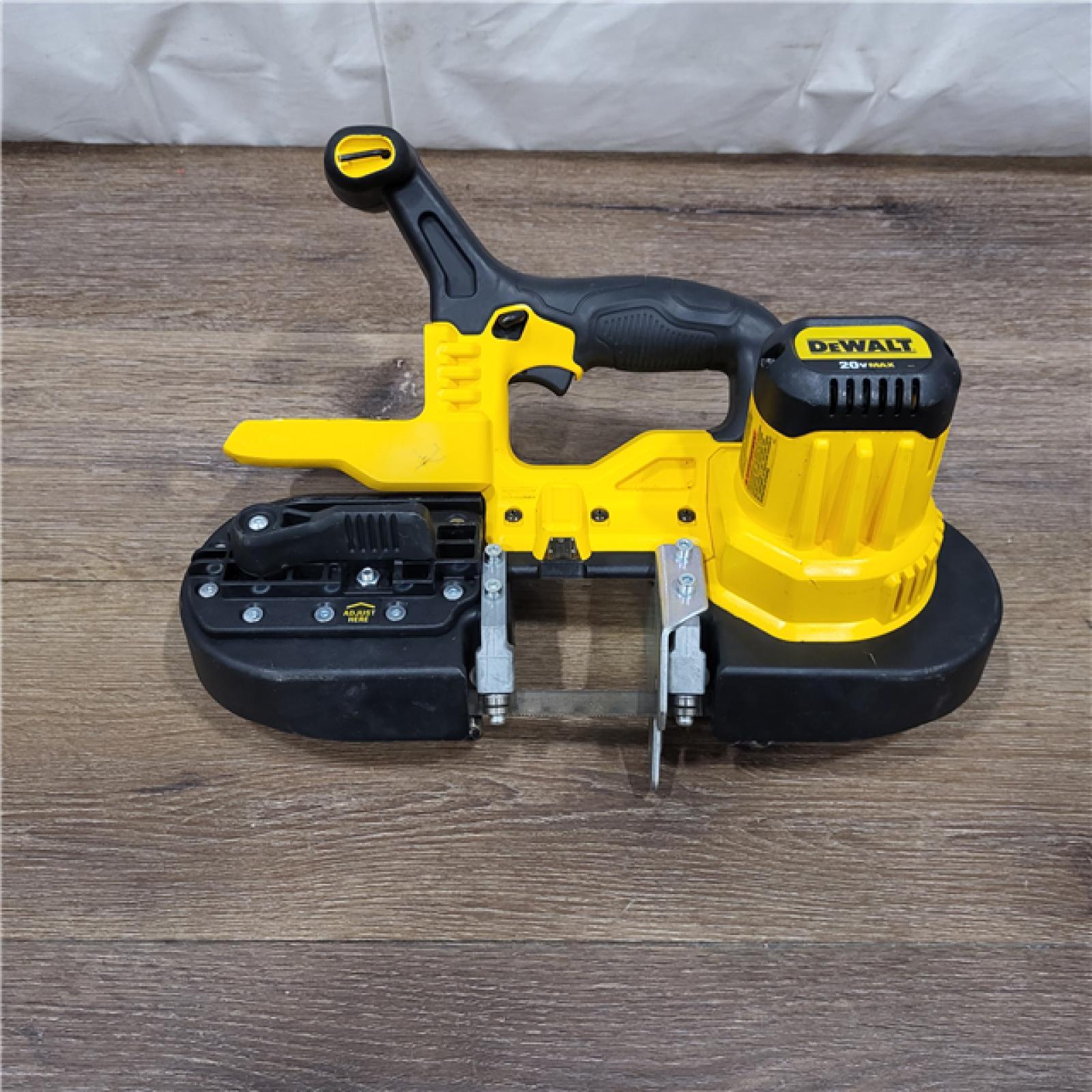 AS-IS DeWalt 20V MAX Cordless Lithium-Ion 15 in Band Saw (Tool Only)