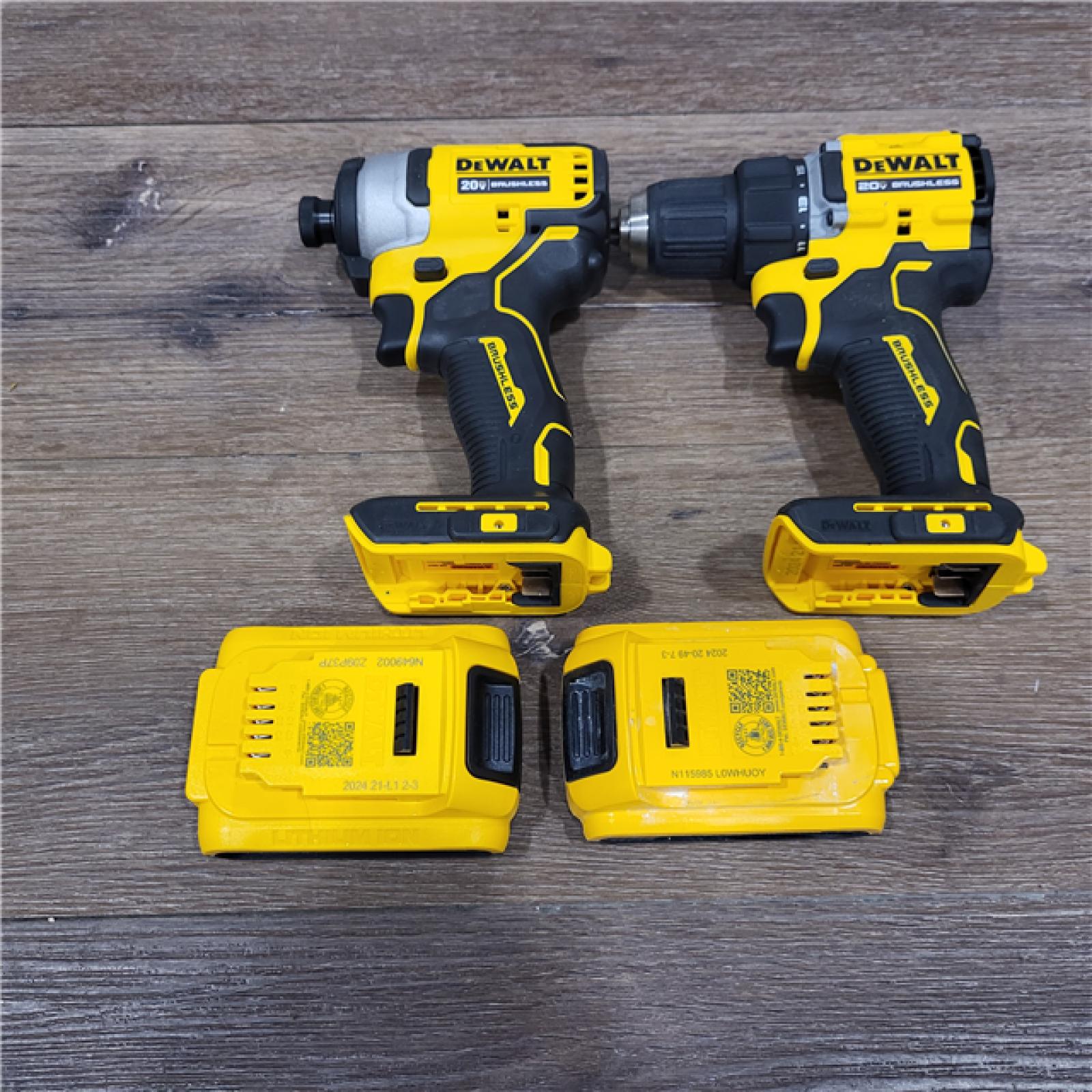 AS-IS DEWALT ATOMIC 20-Volt MAX Lithium-Ion Cordless Combo Kit (2-Tool) with (2) 2.0Ah Batteries, Charger and Bag