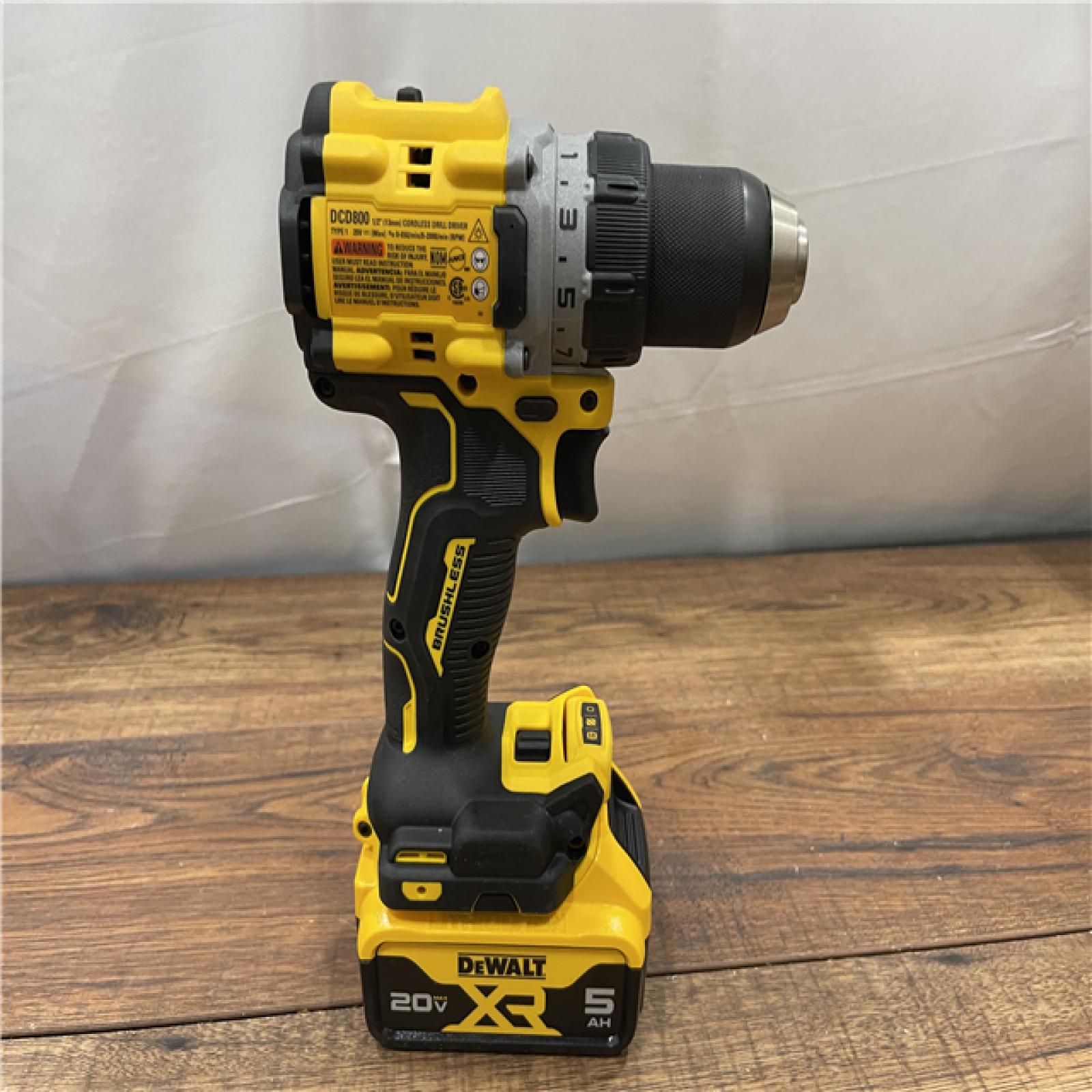 AS-IS DEWALT 20V MAX XR Brushless Cordless 1/2 Drill/Driver Kit