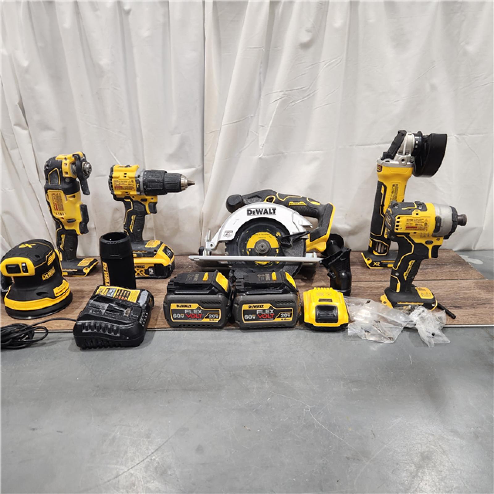 AS IS Dewalt 20-Volt MAX ToughSystem Lithium-Ion 6-Tool Cordless Combo Kit