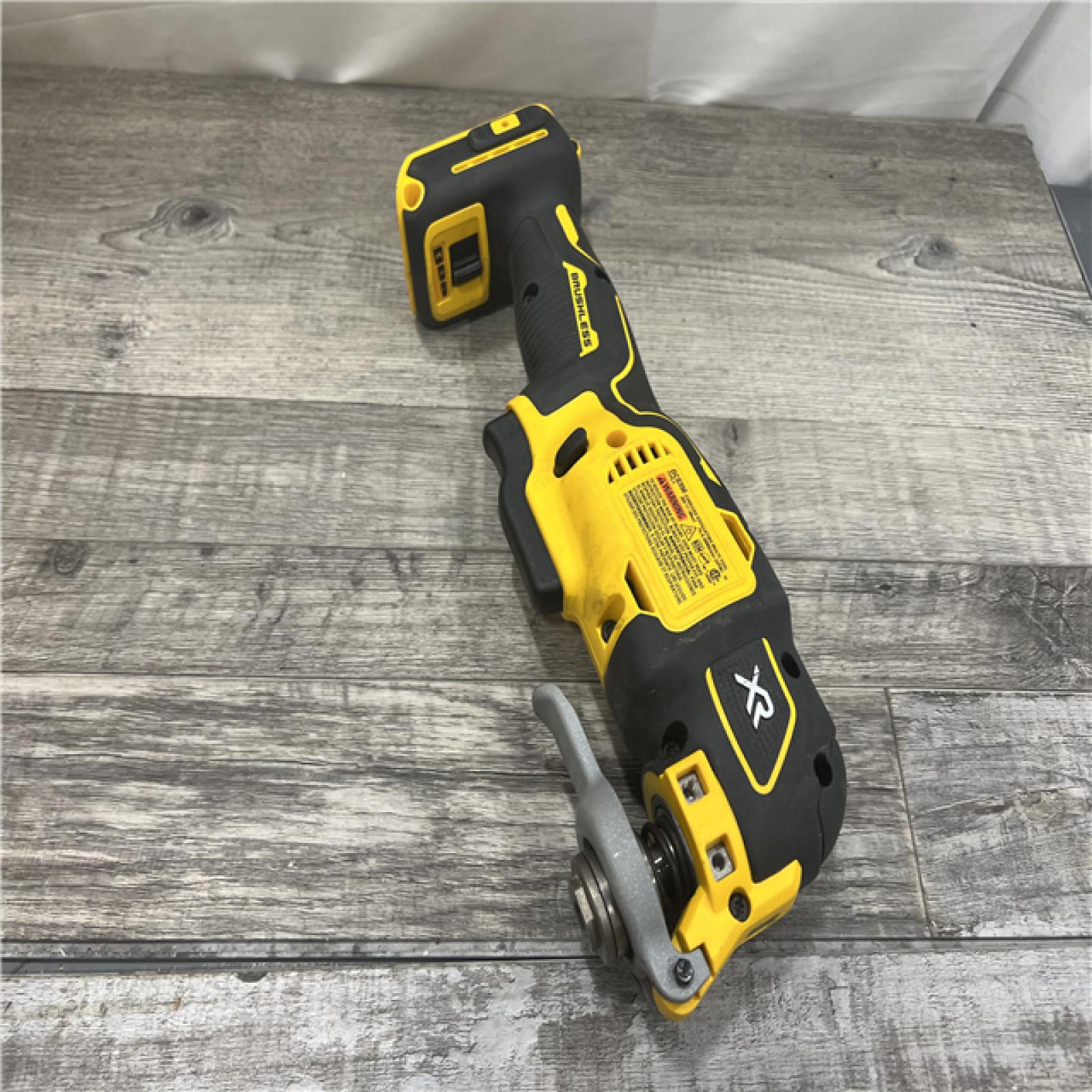 AS-IS DEWALT 20-Volt MAX XR Cordless 3-speed Brushless Oscillating Multi Tool DCS356B