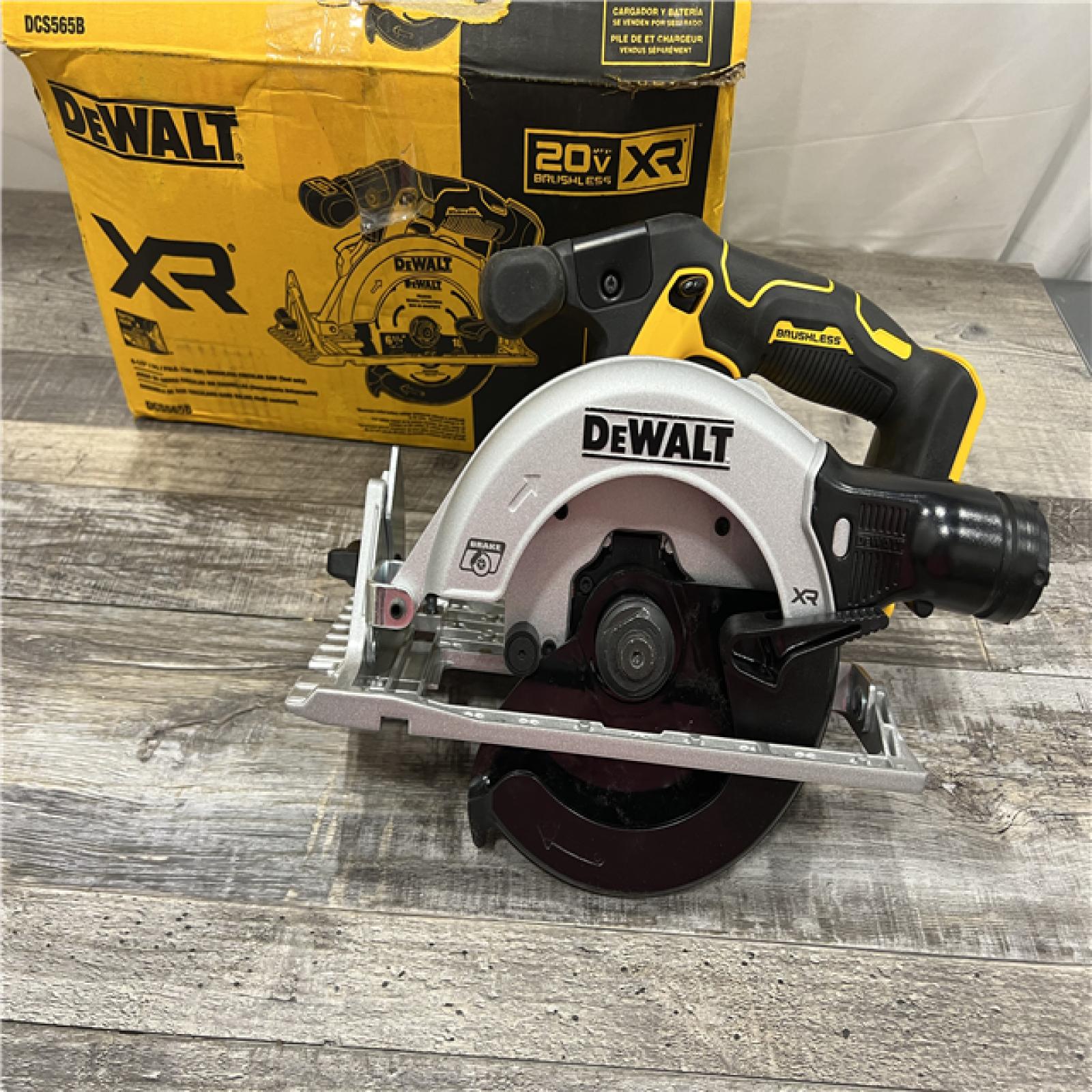 AS-IS DeWALT DCS565B 20V Max Brushless 6.5   Cordless Circular Saw