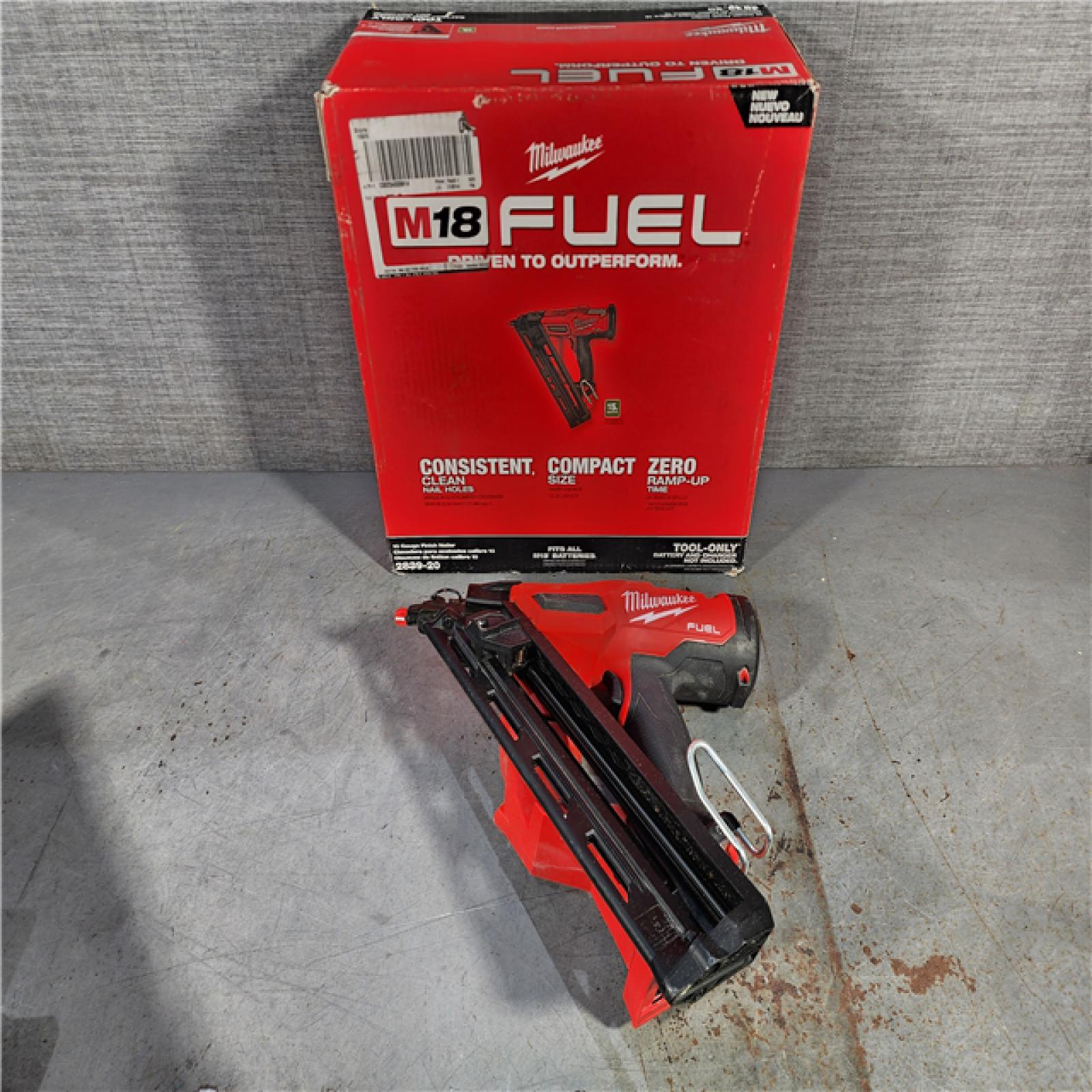 HOUSTON LOCATION - AS-IS Milwaukee 2839-20 M18 FUEL 15 Ga. 18 Volt Brushless Angled Finish Nailer (TOOL ONLY)