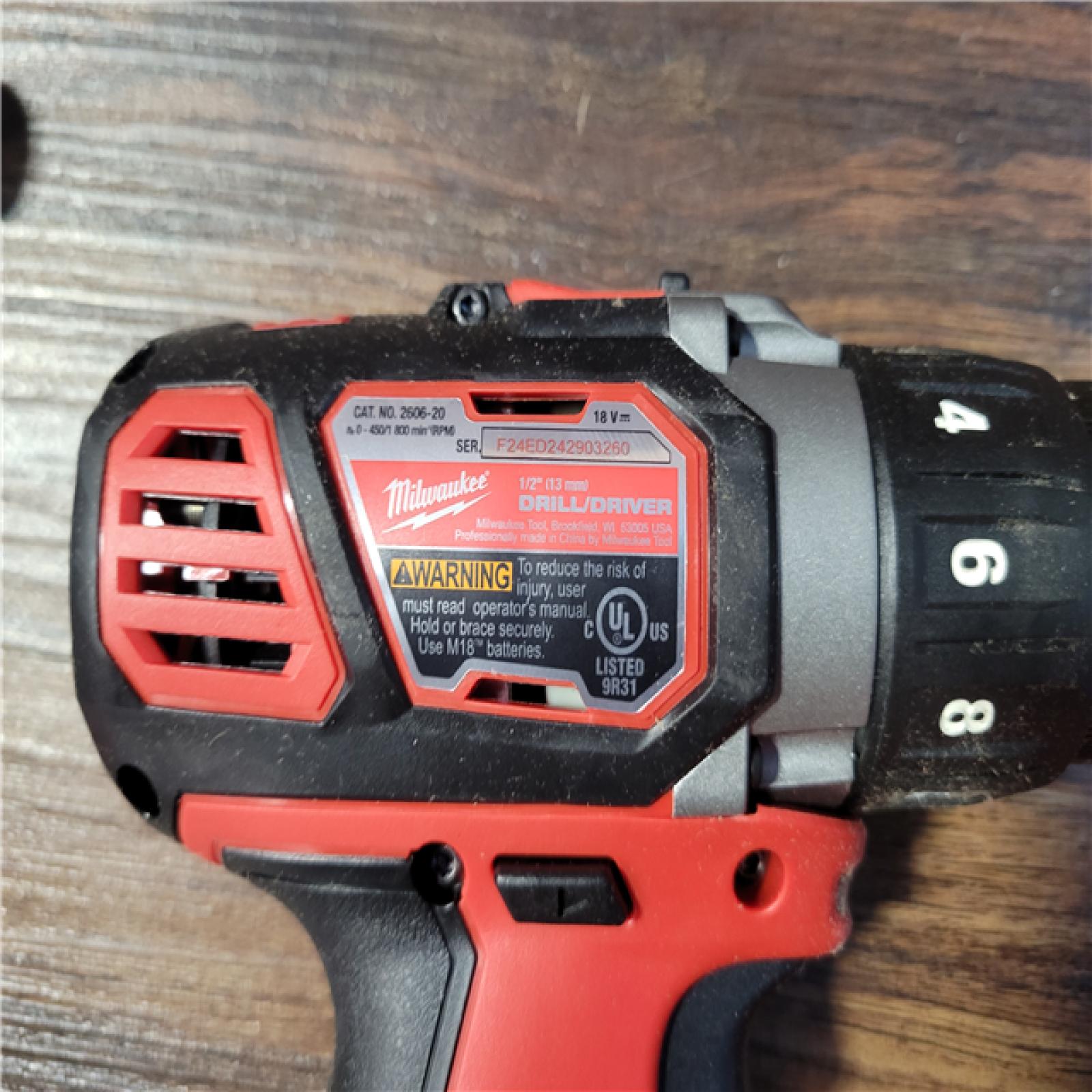 CALIFORNIA NEW MILWAUKEE M18 7-TOOL COMBO KIT (2 BATTERIES, 1 CHARGER, AND BAG INCLUDED)