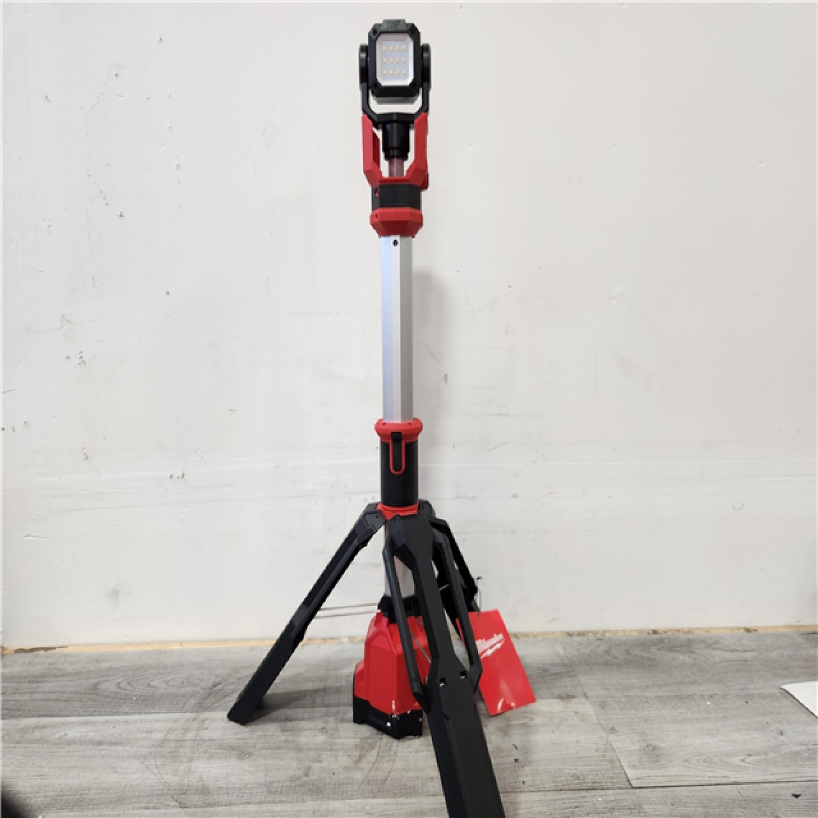 Phoenix Location Milwaukee M12 12-Volt Lithium-Ion Cordless 1400 Lumen ROCKET LED Stand Work Light (Tool-Only)