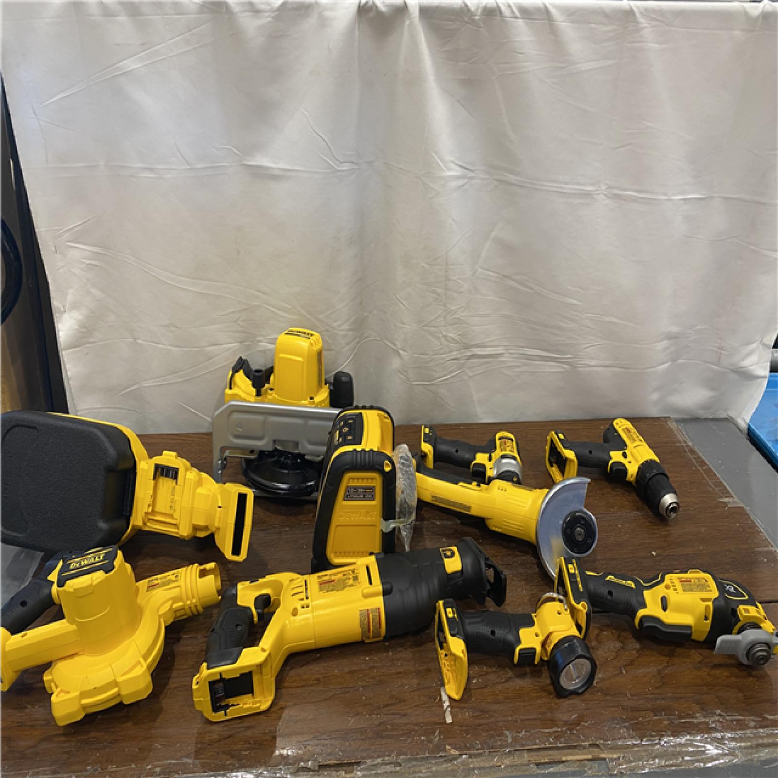 AS-IS- DEWALT 20V MAX Lithium-Ion Brushed Cordless (10-Tool) Combo Kit