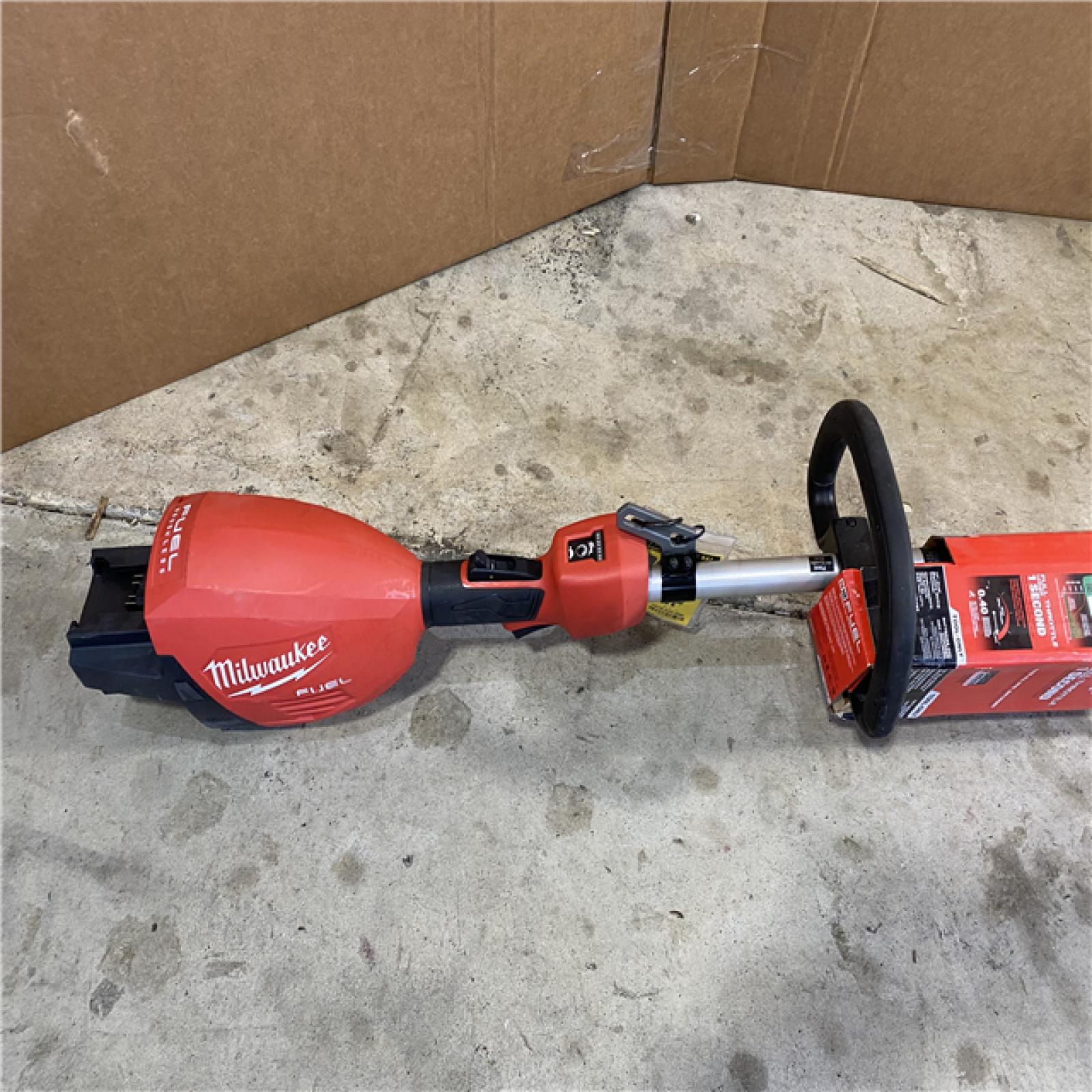 HOUSTON LOCATION - AS-IS Milwaukee M18 FUEL 18V Brushless Cordless 17 in. Dual Battery Straight Shaft String Trimmer (Tool-Only)