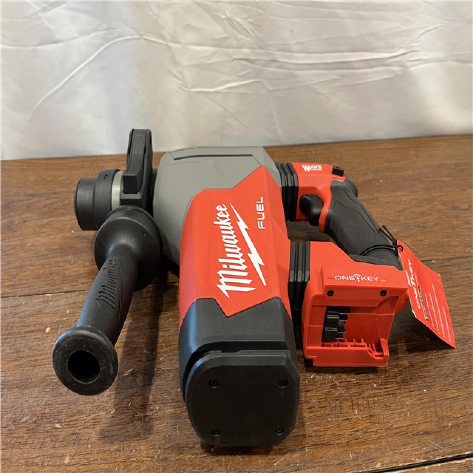 AS-ISMilwaukee 2915-20 M18 FUEL 18-Volt Lithium-Ion Brushless Cordless SDS-Plus 1-1/8 in. Rotary Hammer Drill (Tool-Only)