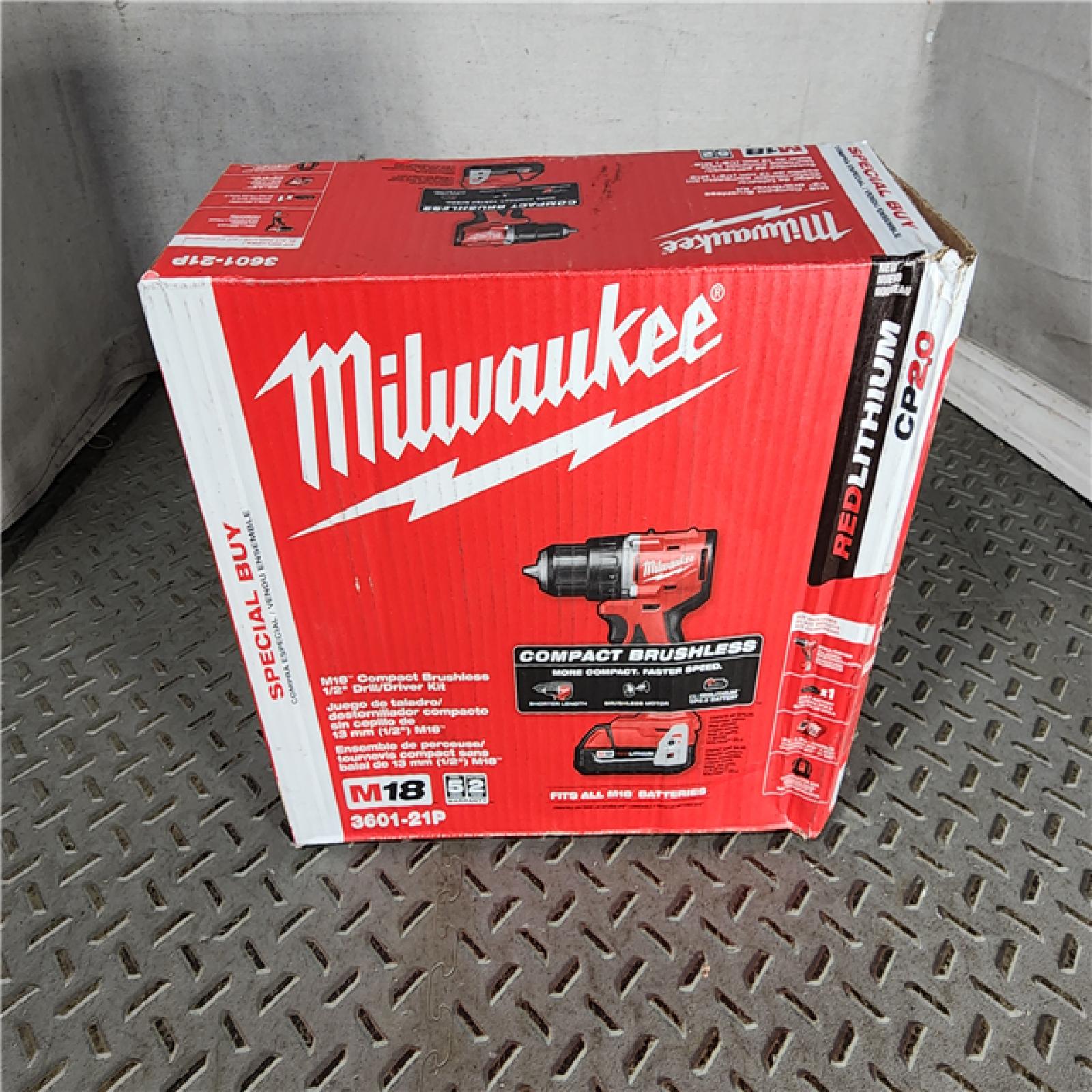 HOUSTON LOCATION - AS-IS Milwaukee M18 Compact Brushless Cordless 1/2 in. Drill/Driver Kit