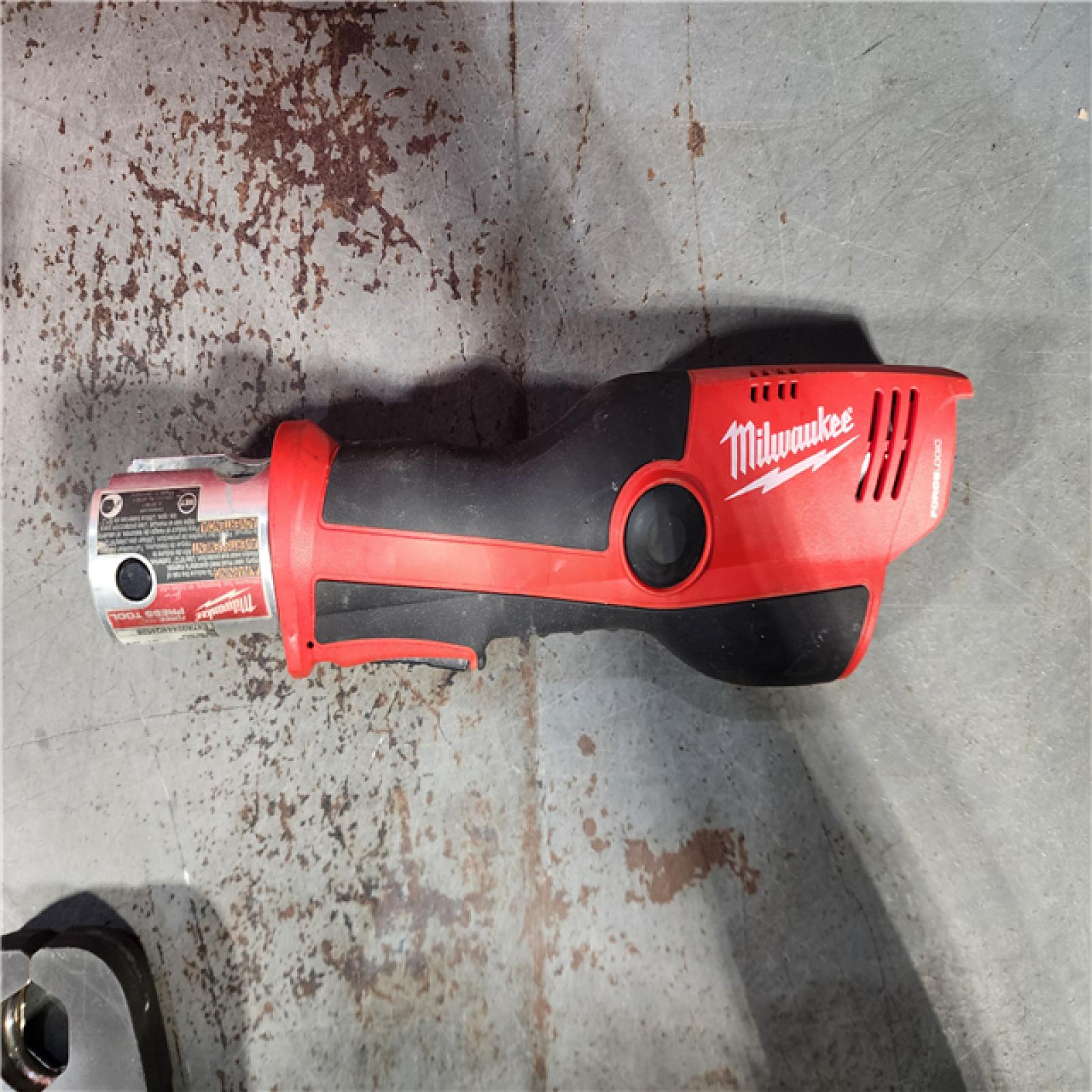 HOUSTON LOCATION - AS-IS Milwaukee M12 Force Logic Press Tool 1/2 in. to 1 in. Kit