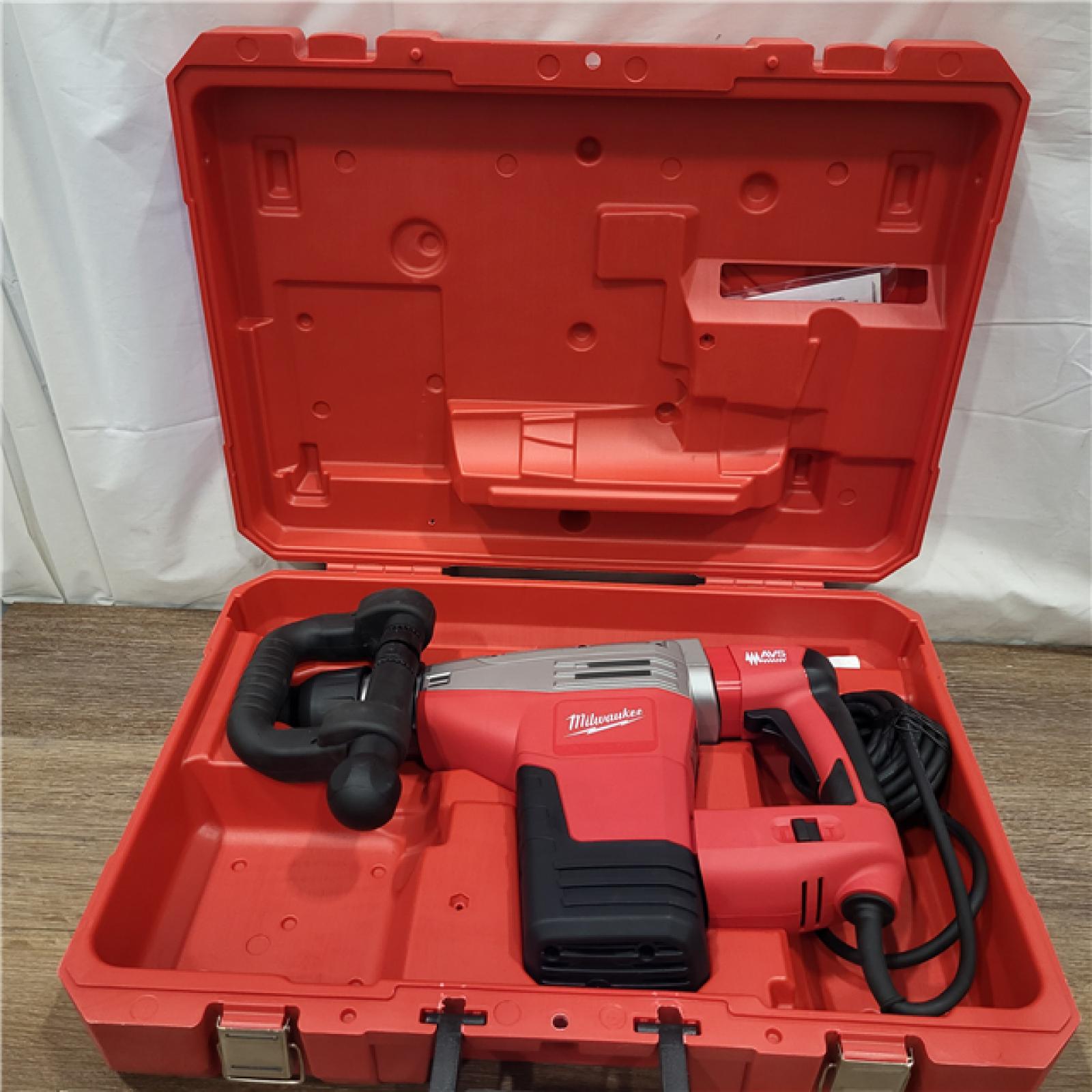 AS-IS Milwaukee 5446-21 SDS MAX Demolition Hammer