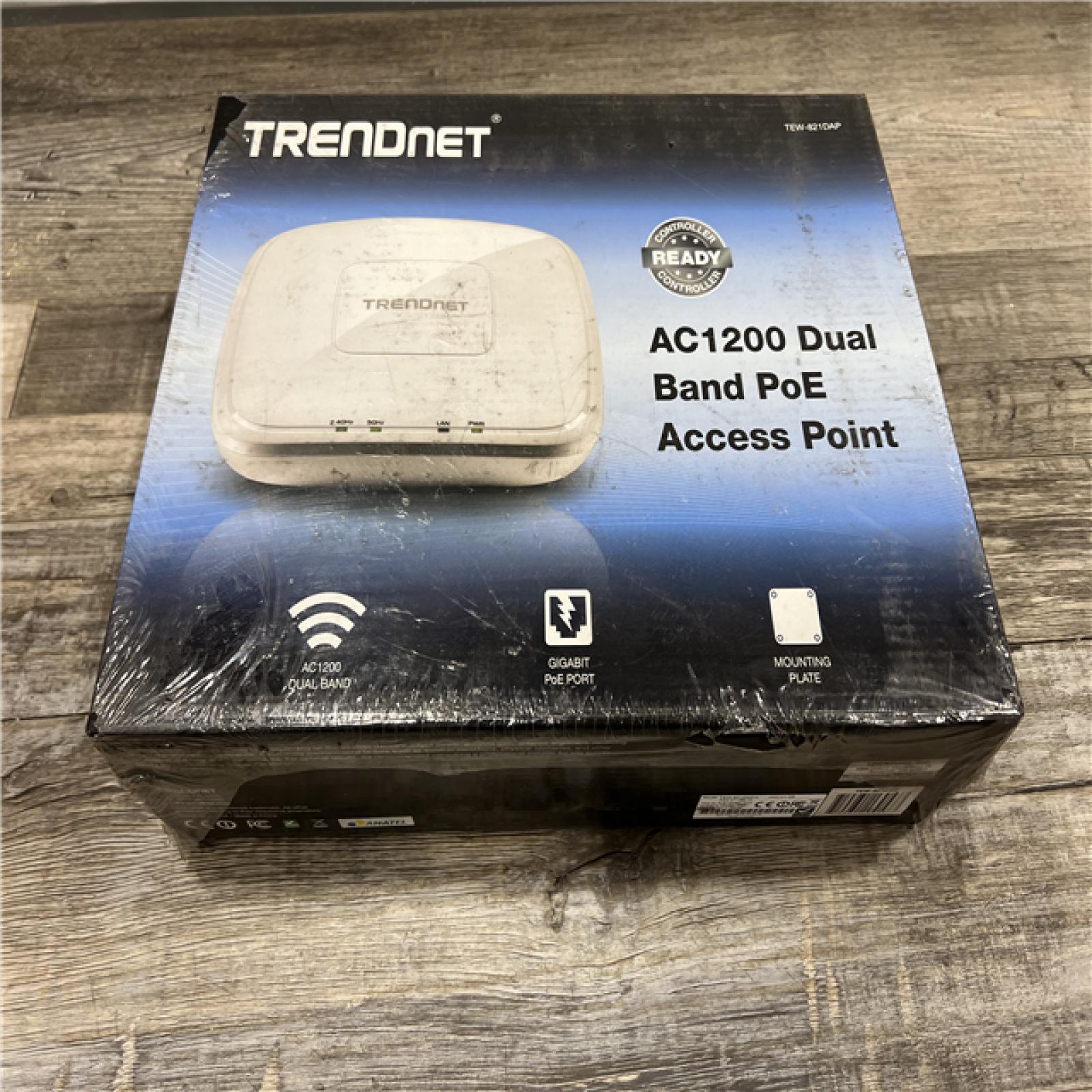 NEW! TRENDnet TEW-821DAP AC1200 Dual Band PoE Access Point (with Software Controller)