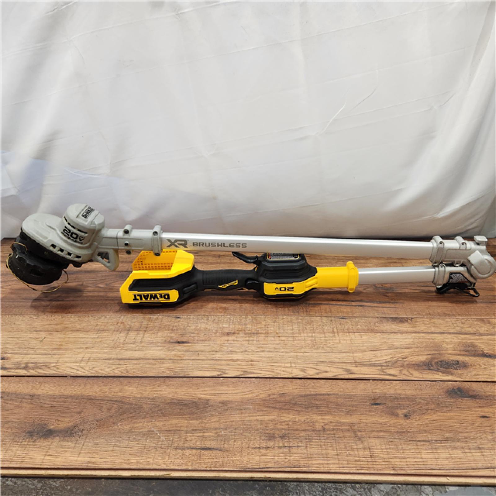 AS- IS DeWalt 20V MAX 14 in. Brushless Cordless Foldable String Trimmer Kit