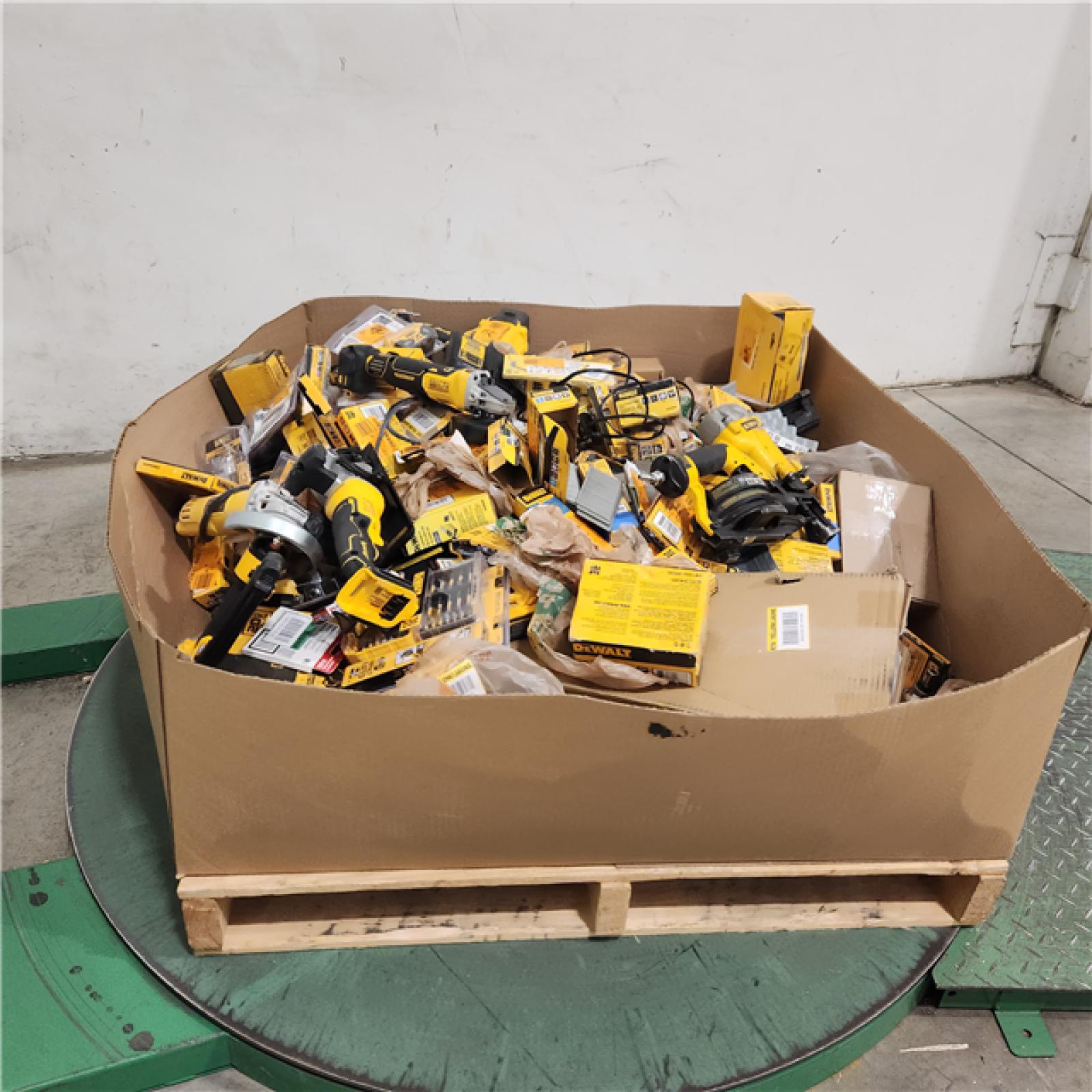 Dallas Location - As-Is DEWALT Tool Pallet