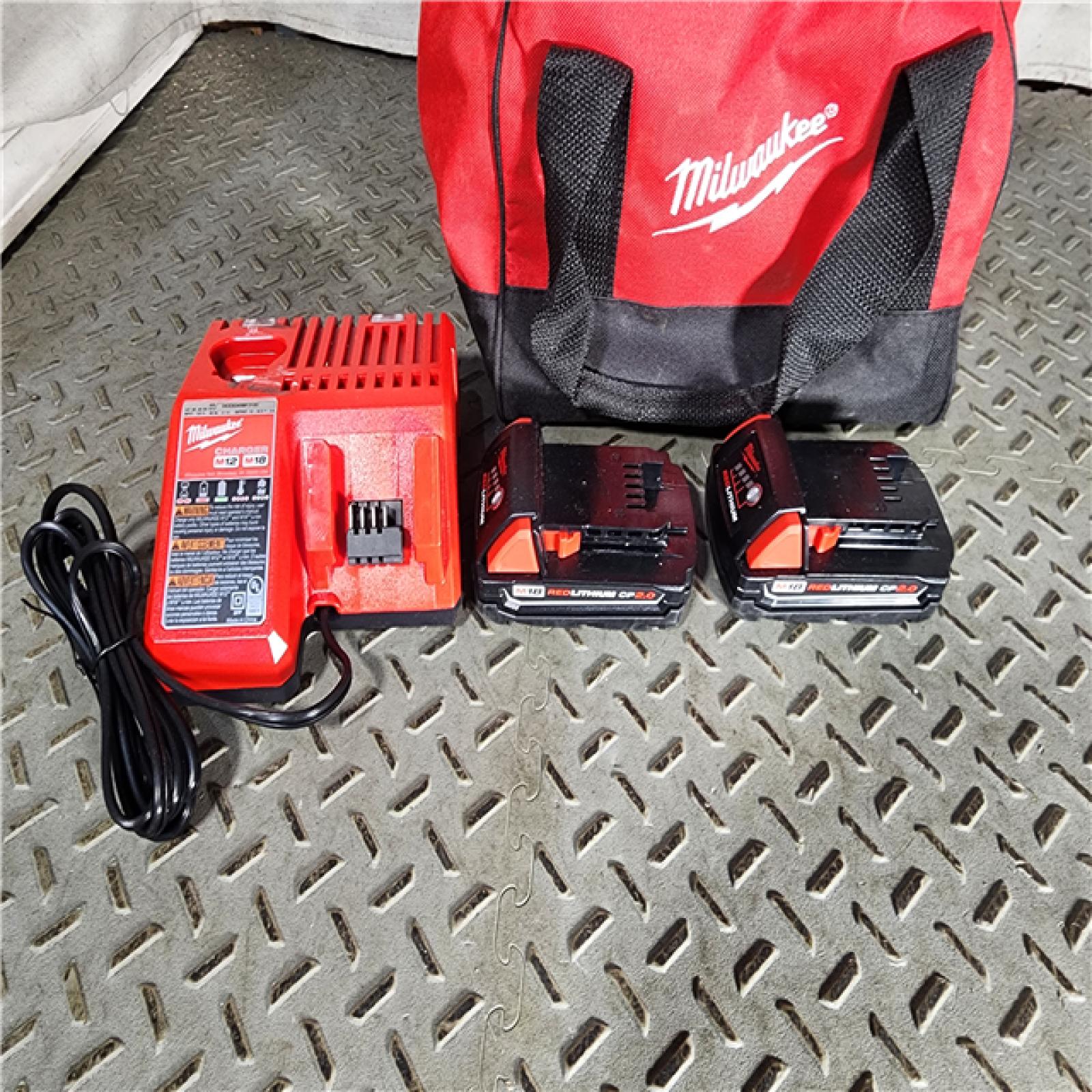 HOUSTON LOCATION - AS-IS Milwaukee 2 Tool Combo Kit W/ (2) Battery & Charger