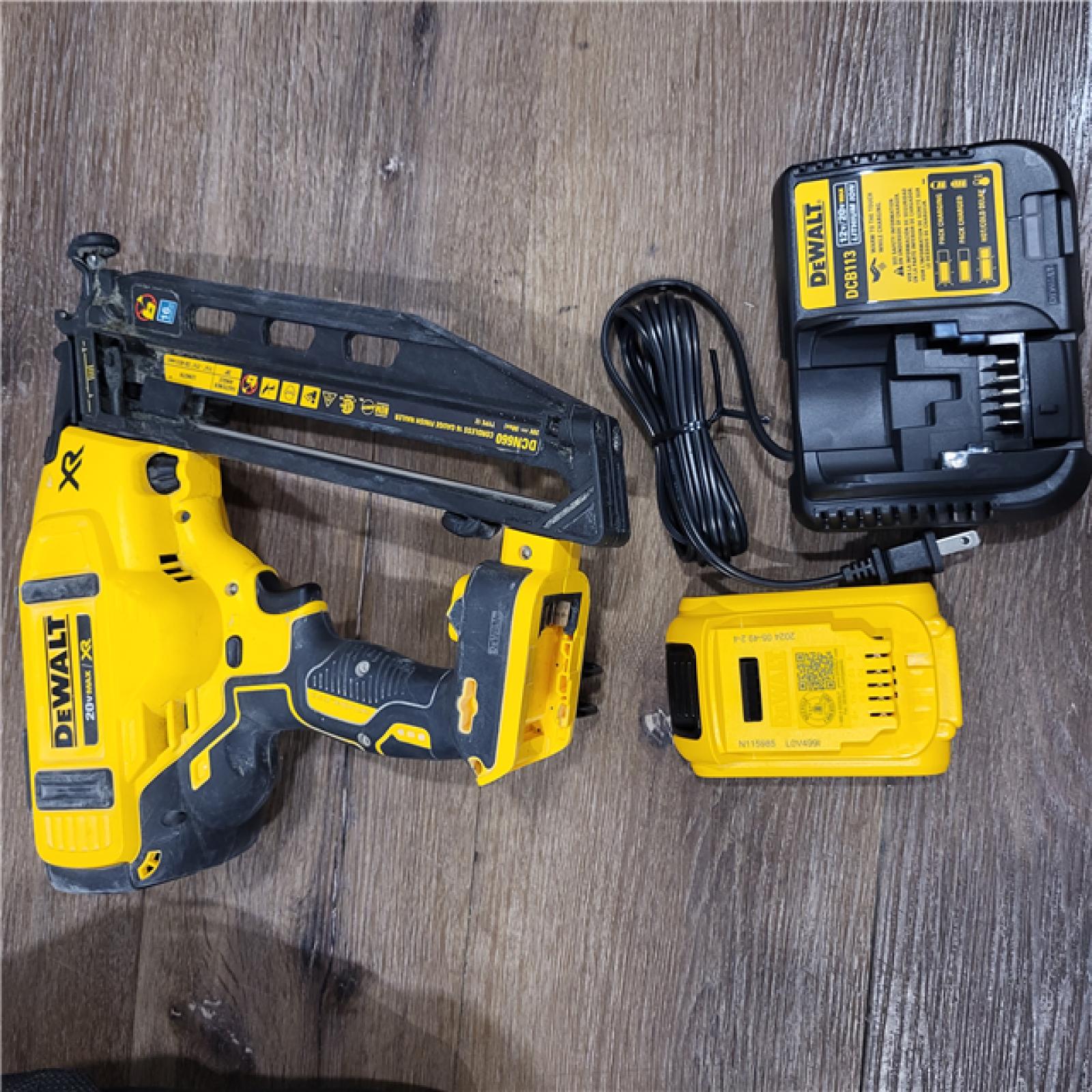 AS-IS DeWalt DCN660D1 20V 16 Gauge Cordless Angled Finish Nailer Kit W/ 2Ah Battery