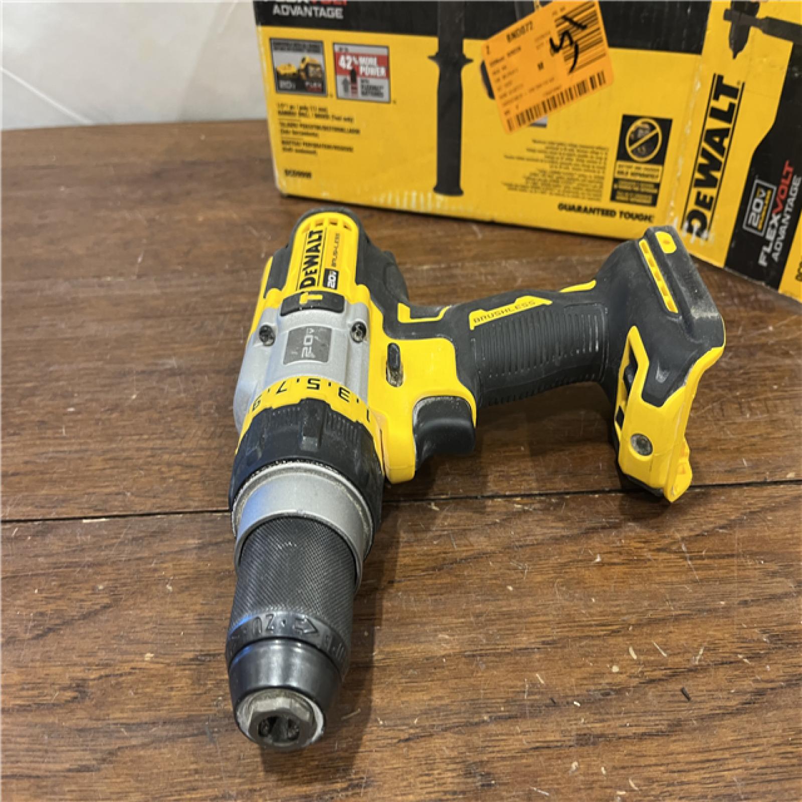 AS-ISDewalt DCD999B 20V MAX Flexvolt 1/2  Cordless Hammer Drill Bare Tool