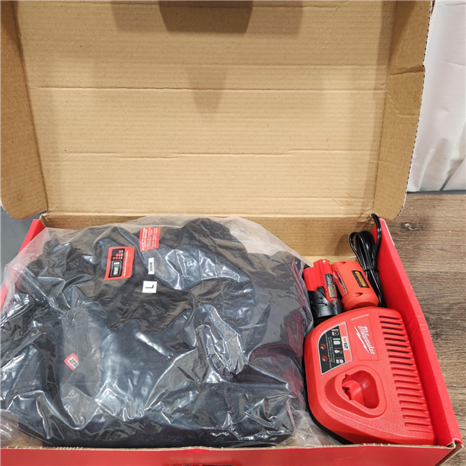 AS-IS Milwaukee 306B-21L 12V Heated Hoodie Kit Black (Large) with 2.0Ah Lithium Ion Battery & Charger