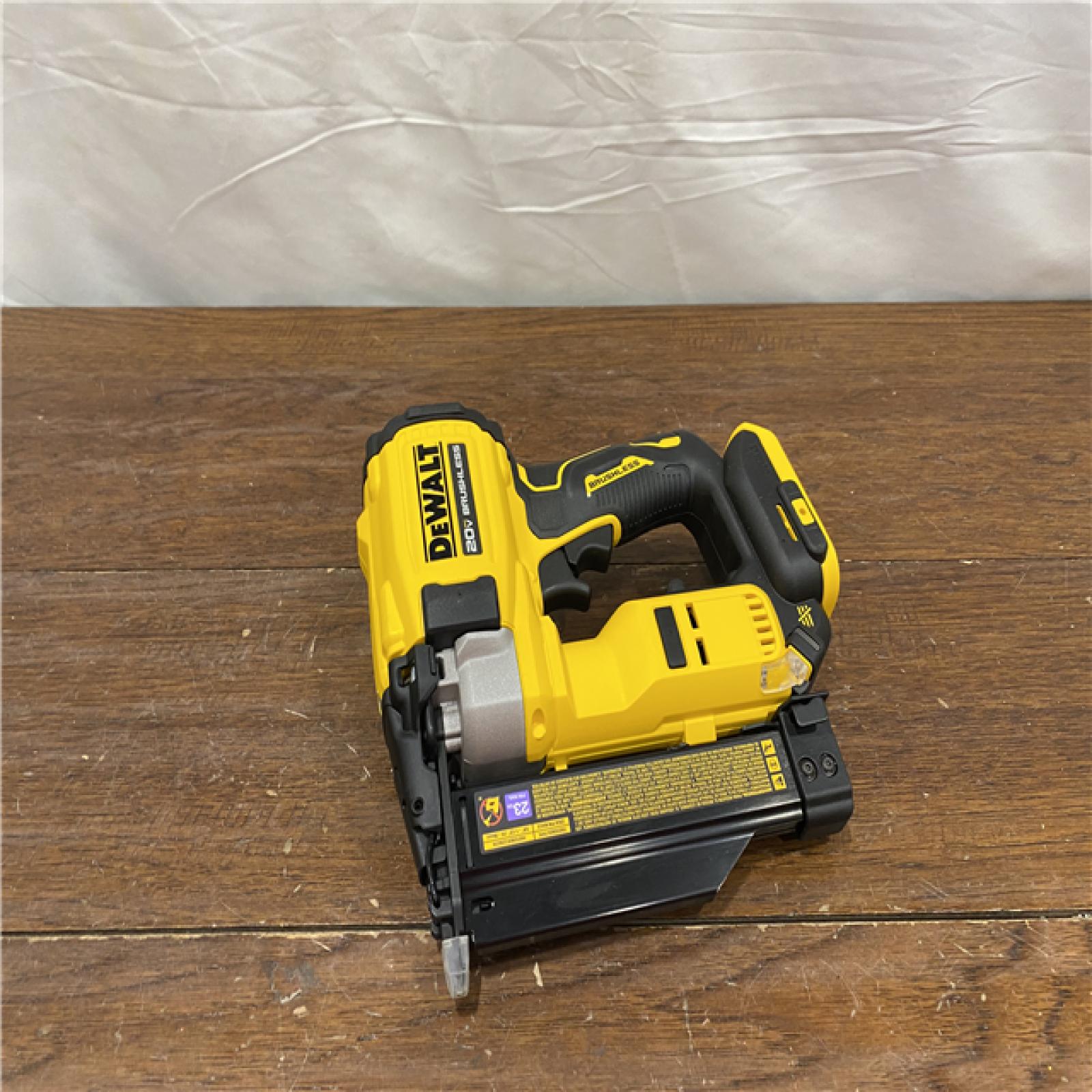 AS-ISDeWalt 20V MAX 23 Ga. Cordless Compact Pin Nailer Tool Only 20 V