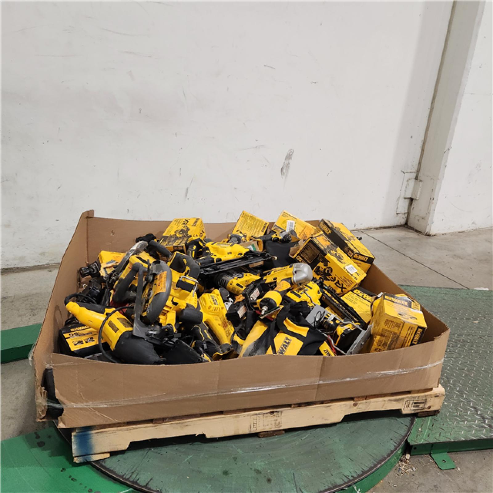 Dallas Location - As-Is DEWALT Tool Pallet