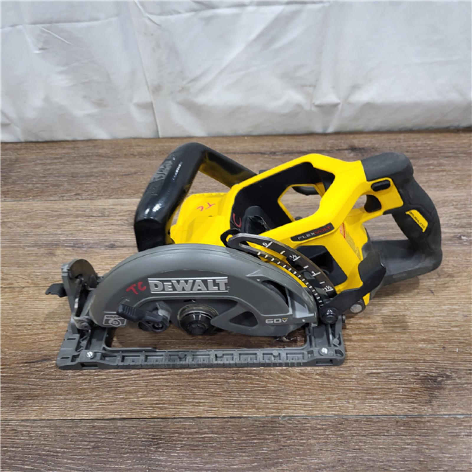 AS-IS FLEXVOLT 60V MAX Cordless Brushless 7-1/4 in. Wormdrive Style Circular Saw (Tool Only)