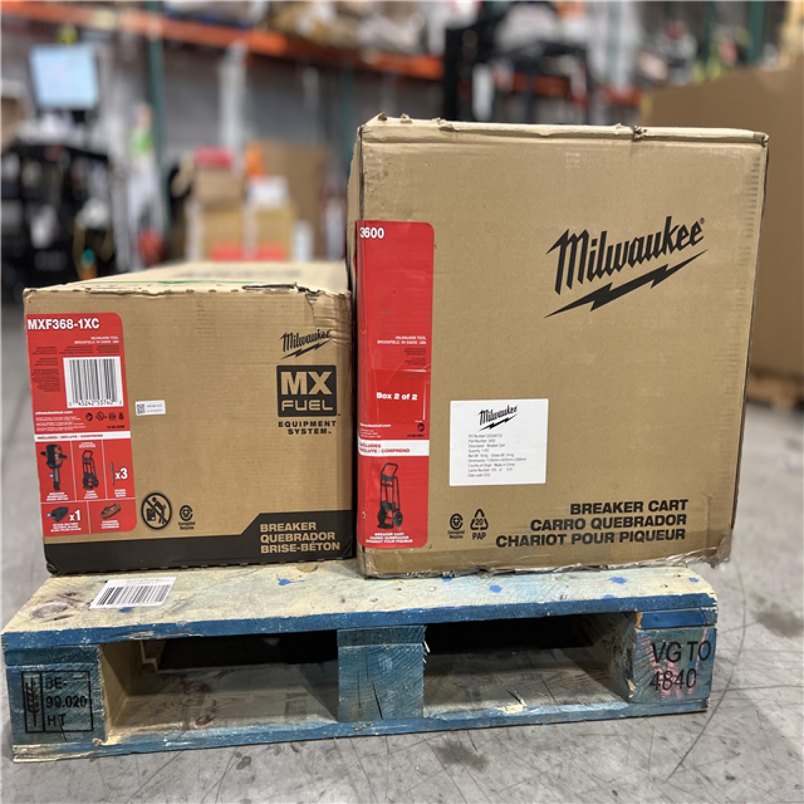 DALLAS LOCATION - Milwaukee MX FUEL Lithium-Ion Cordless 1-1/8 in. Breaker with Battery and Charger