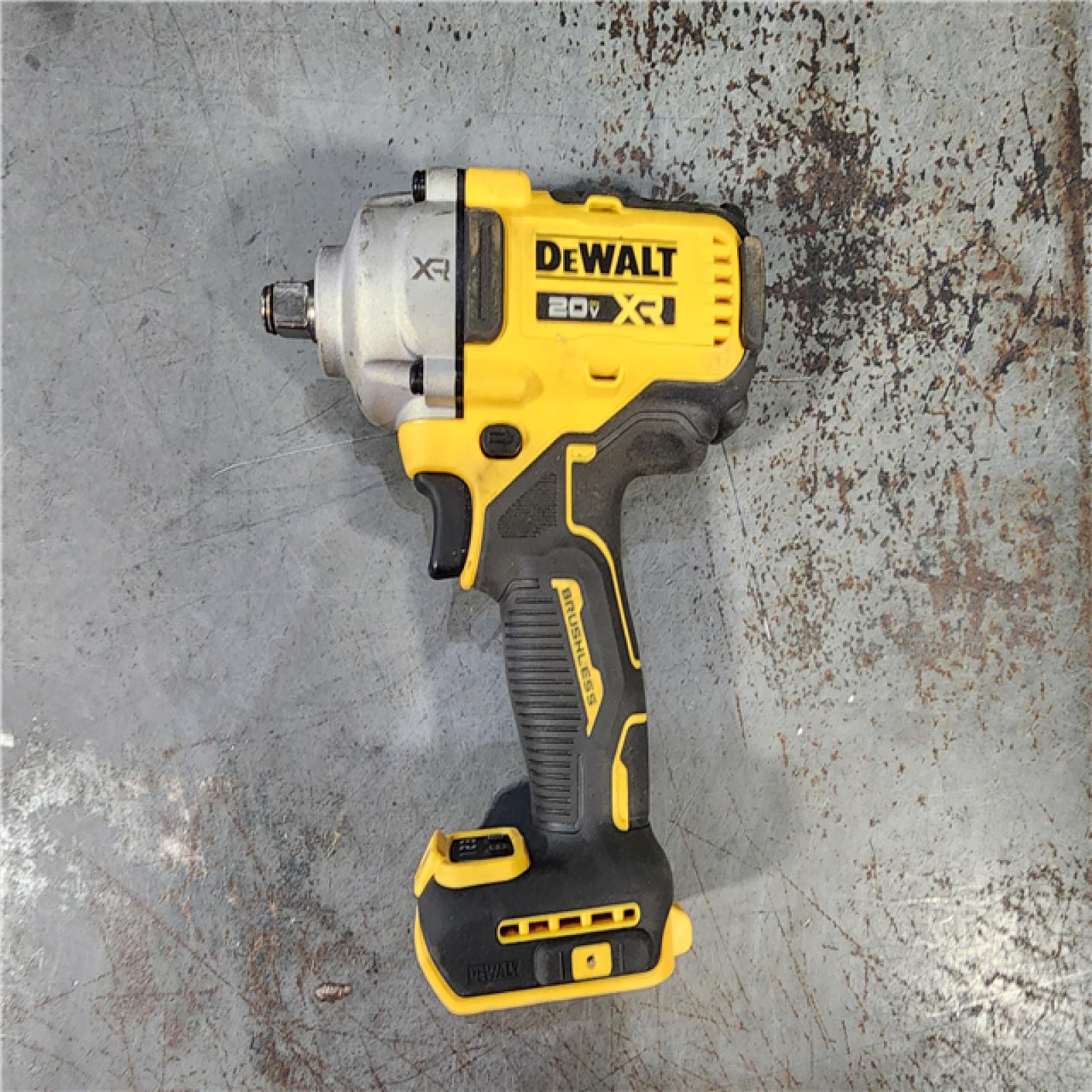 HOUSTON LOCATION - AS-IS DEWALT 3 TOOL COMBO KIT W/ BATTERY & CHARGER