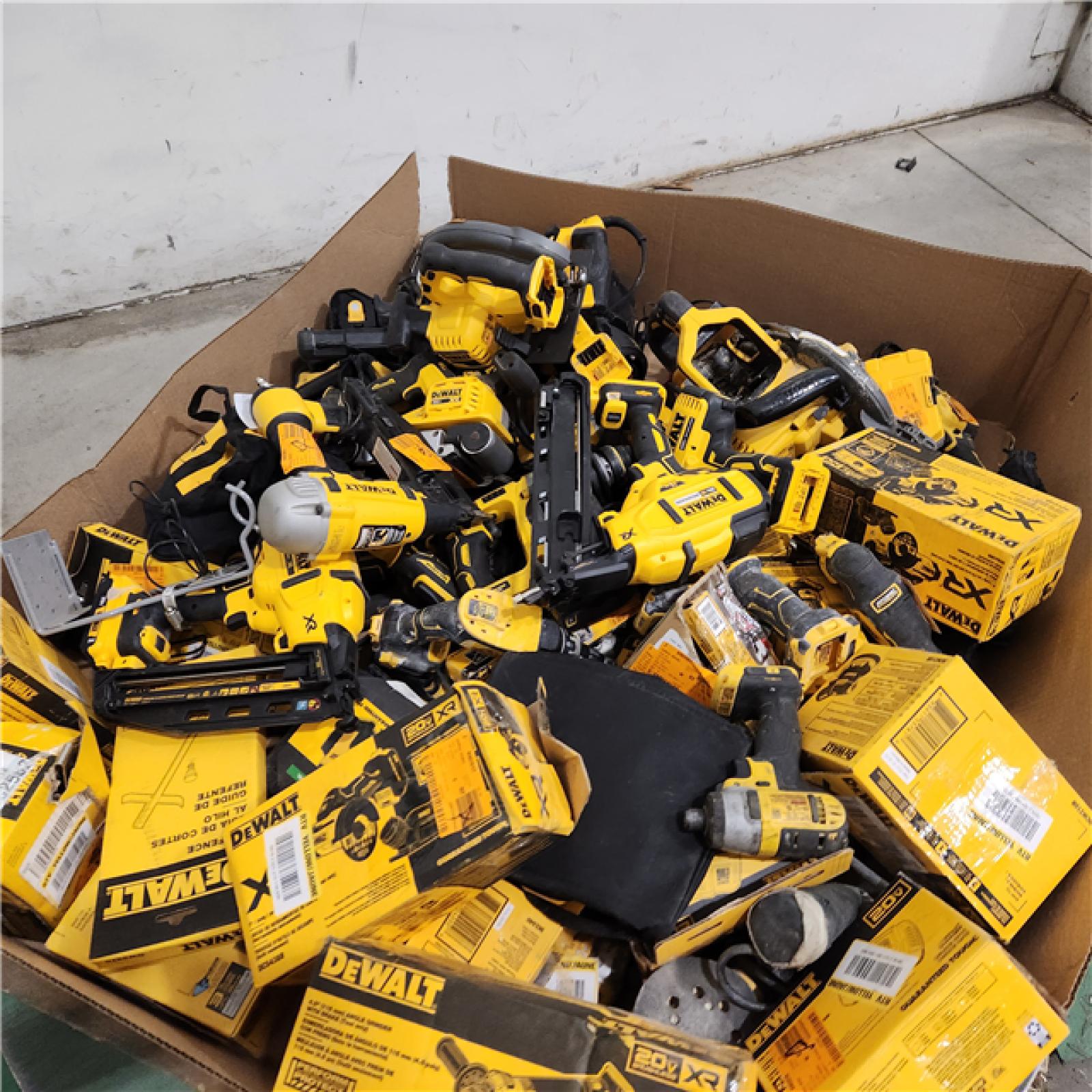 Dallas Location - As-Is DEWALT Tool Pallet