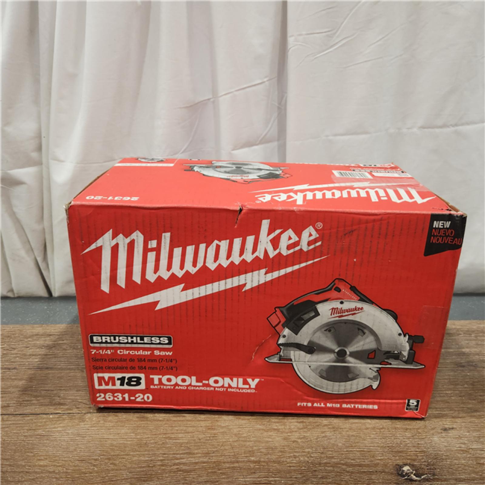 AS-IS Milwaukee M18 7-1/4  18V Brushless Circular Saw 2631-20 (Bare Tool)