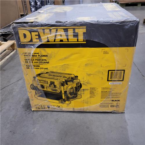 NEW! DEWALT 13 2 Speed 3-Knife Thickness Planer