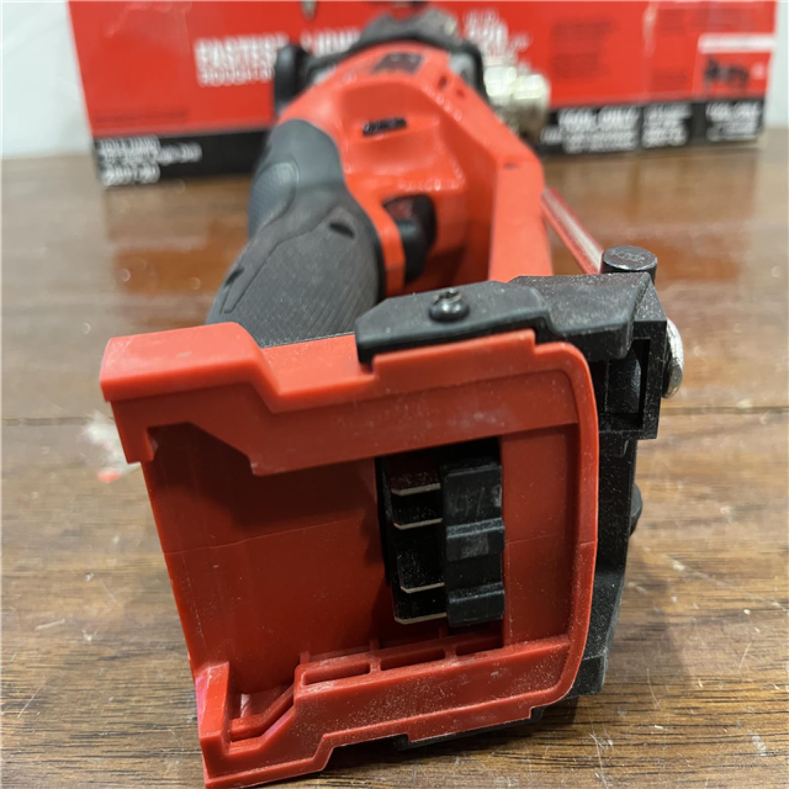 AS-ISMilwaukee M18 18V Fuel Hole Hawg 1/2  Right Angle Drill 2807-20