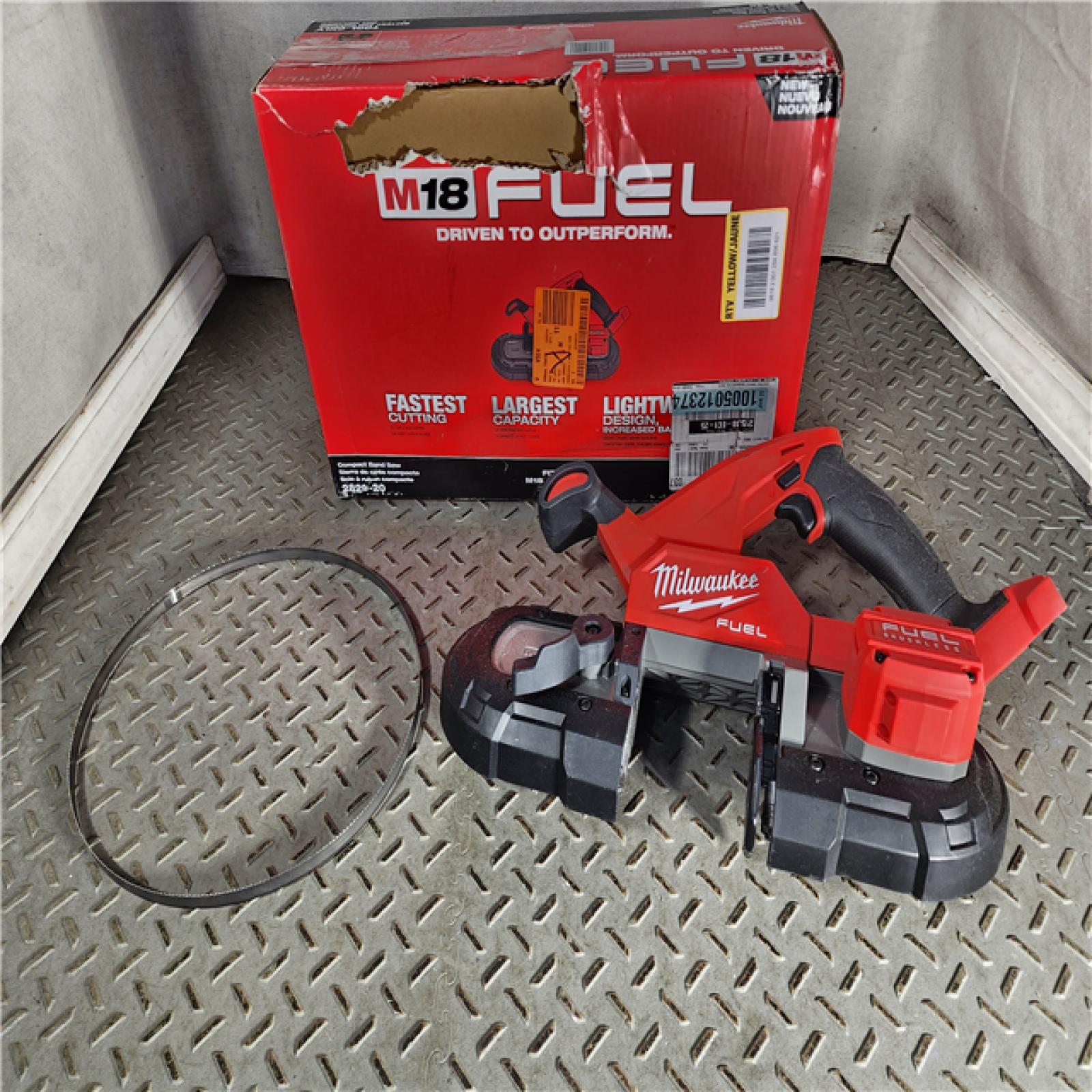 HOUSTON LOCATION - AS-IS Milwaukee M18 FUEL Compact Band Saw