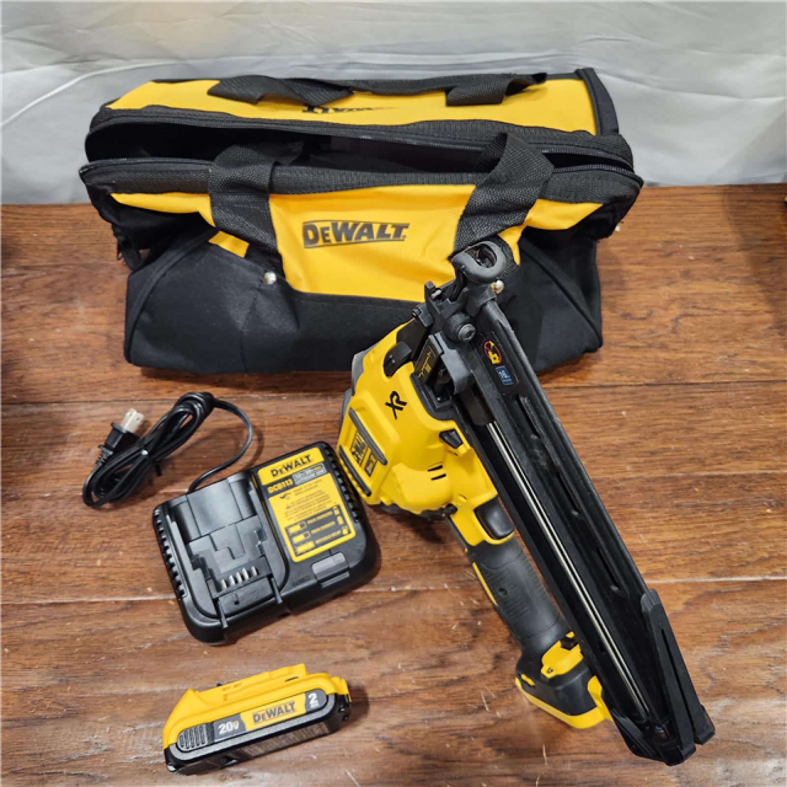 AS-IS DeWalt DCN660D1 20V 16 Gauge Cordless Angled Finish Nailer Kit W/ 2Ah Battery