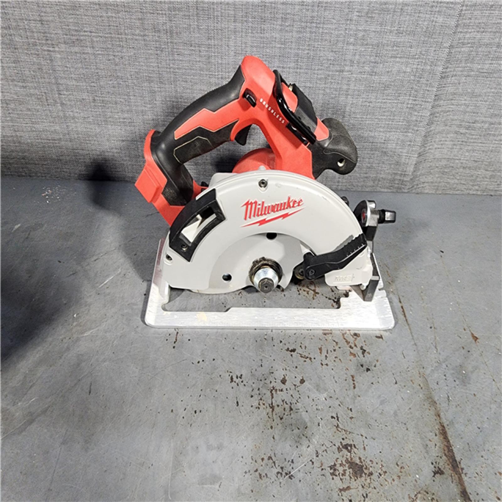 HOUSTON LOCATION - AS-IS Milwaukee M18 7-1/4  18V Brushless Circular Saw 2631-20 (Bare Tool)