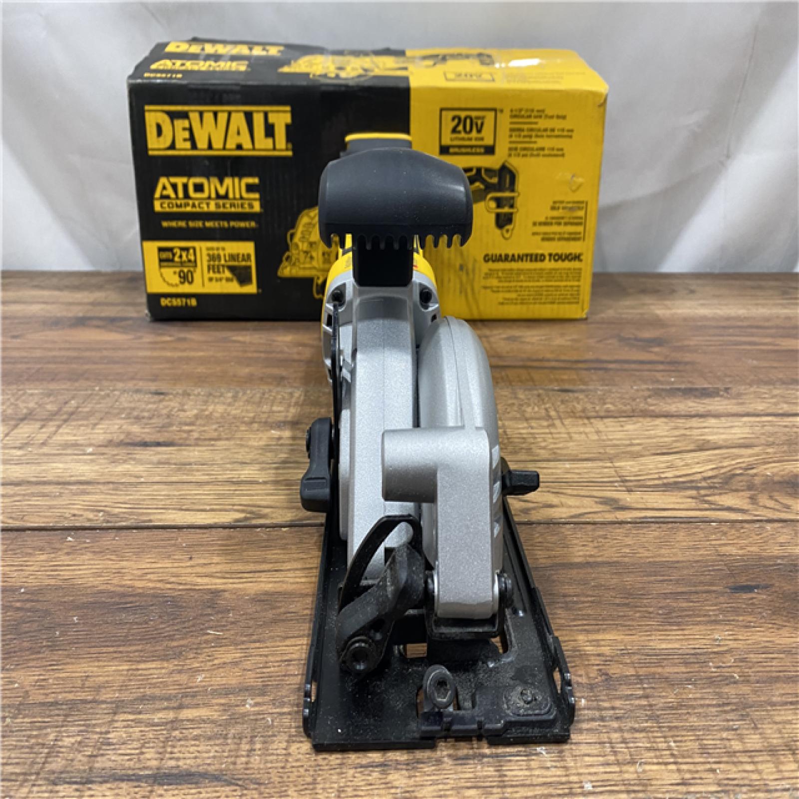 AS IS DEWALT ATOMIC 20V MAX Cordless Brushless 4-1/2 in. Circular Saw (Tool Only)