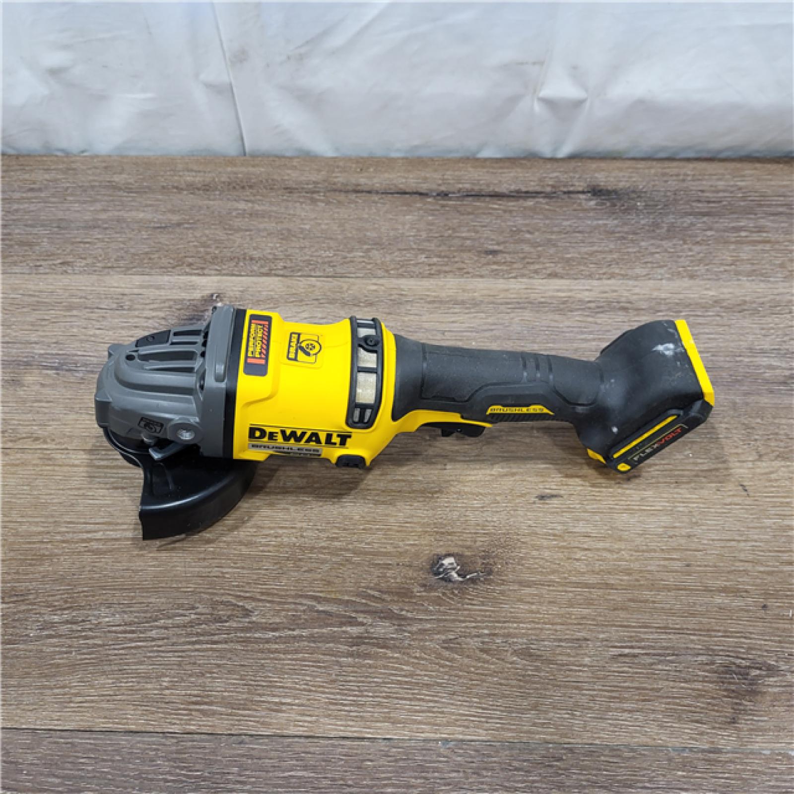 AS-IS DeWalt FLEXVOLT 60V MAX Cordless Grinder  4.5 - 6   9000 RPM  1 EA (115-DCG418B)