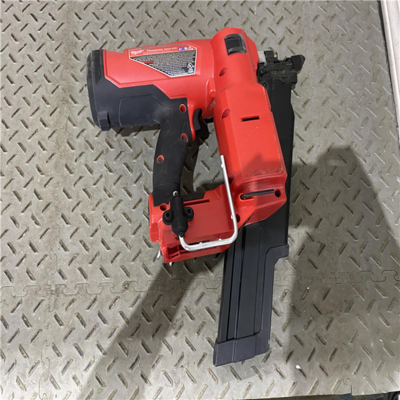 Houston location AS-IS Milwaukee 2744-20 M18 FUEL 21-Degree Cordless Framing Nailer (Tool Only)