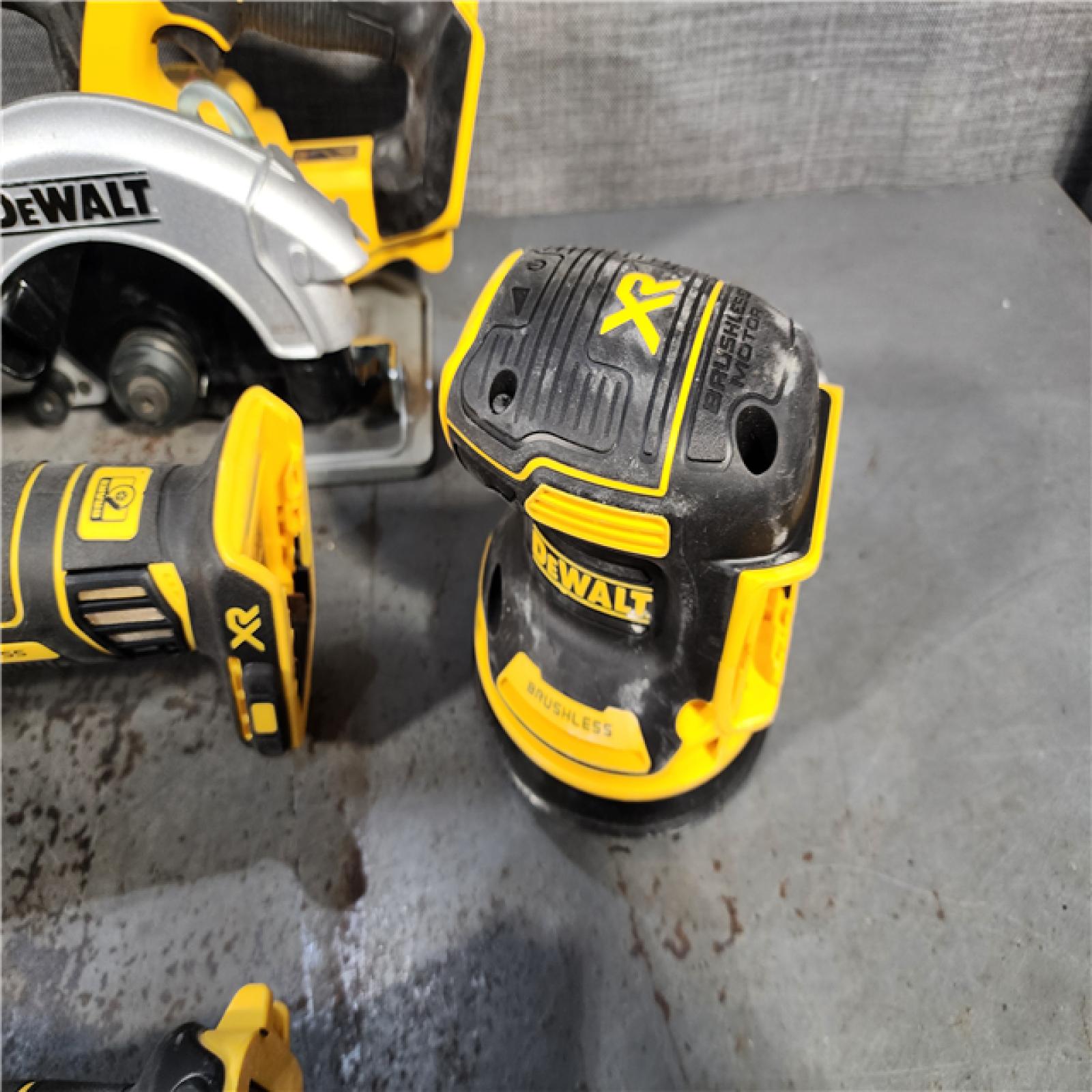 HOUSTON LOCATION - AS-IS Dewalt 20-Volt MAX ToughSystem Lithium-Ion 6-Tool Cordless Combo Kit