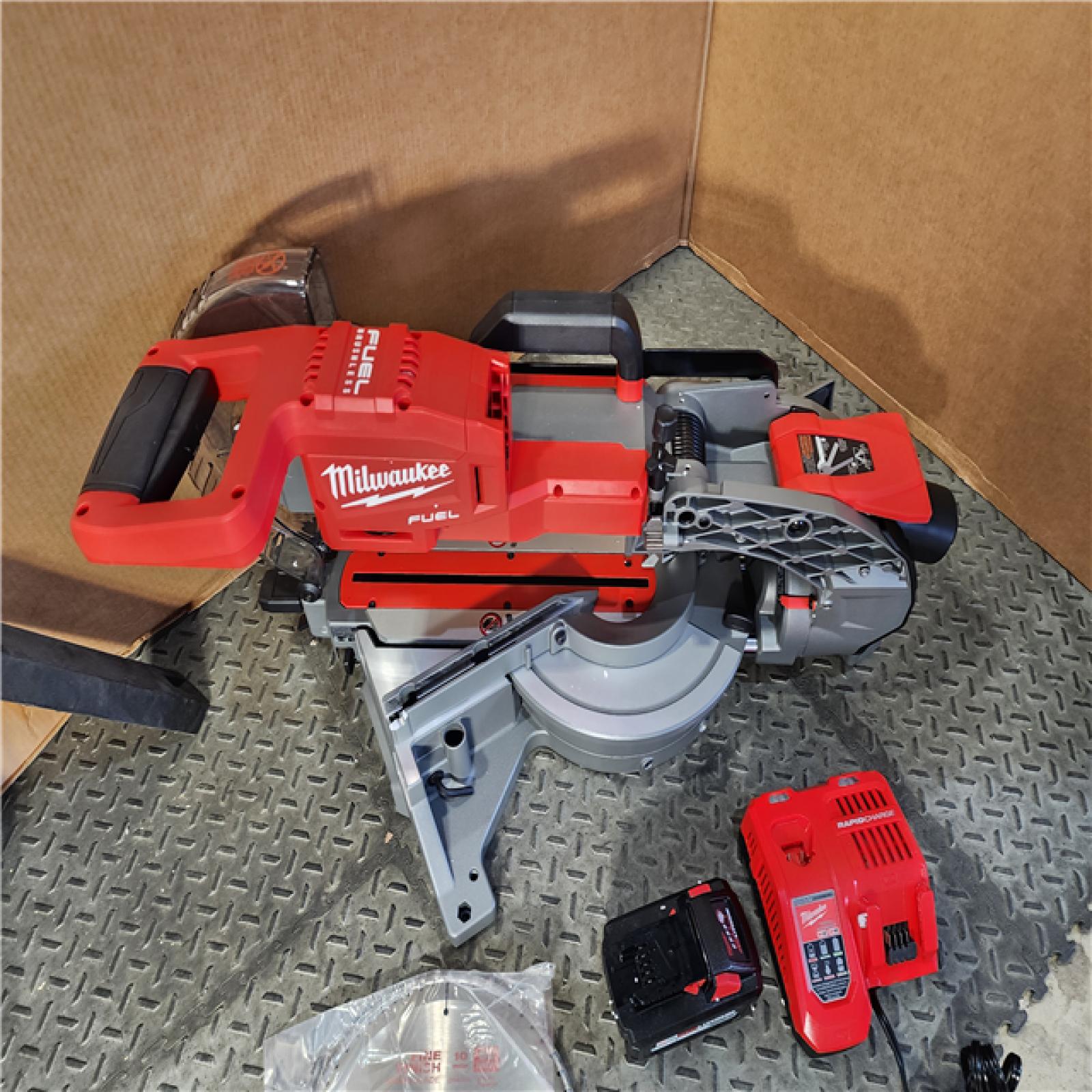 HOUSTON LOCATION - AS-IS (APPEARS LIKE NEW) M18 FUEL 18V 10 in. Lithium-Ion Brushless Cordless Dual Bevel Sliding Compound Miter Saw Kit with One 8.0 Ah Battery