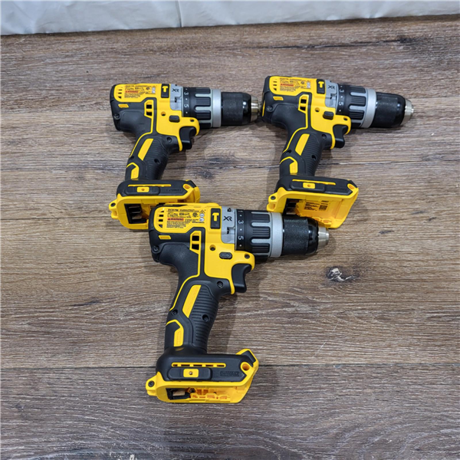 NEW! Dewalt 20-Volt MAX XR with Tool Connect Cordless Brushless 1/2 in. Hammer Drill/Driver (Tool-Only)  ( LOTE for 3)