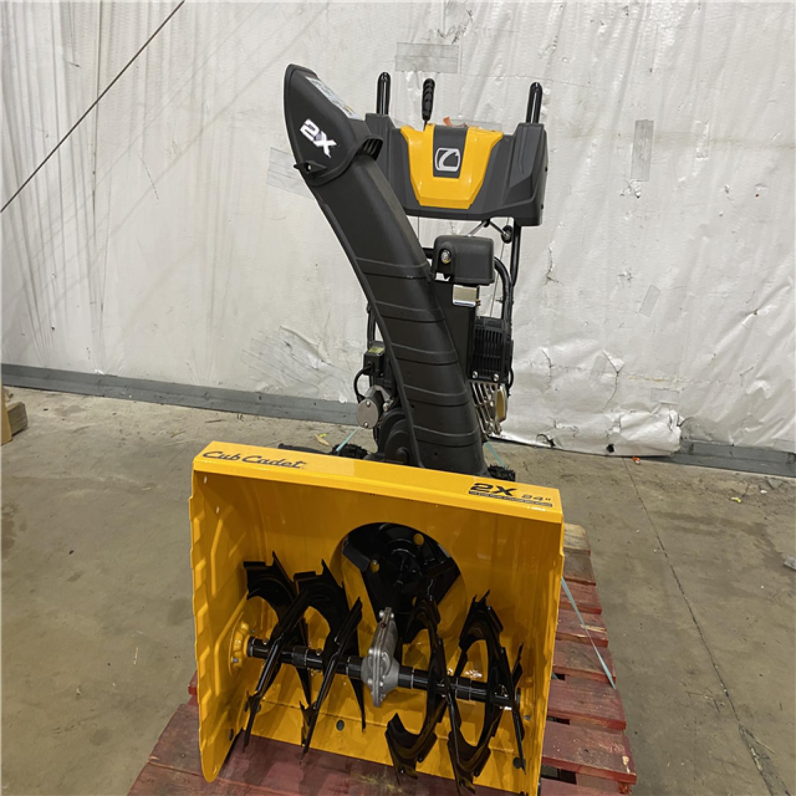 Houston Location - AS-IS Cub Cadet 2x 24'' in Snow Blower