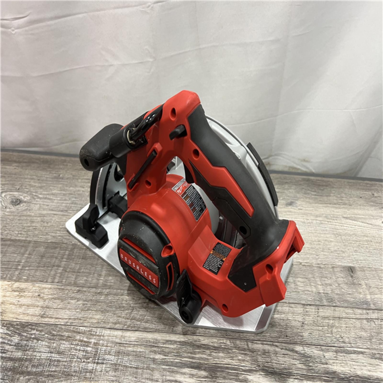 AS-IS Milwaukee M18 7-1/4  18V Brushless Circular Saw 2631-20 (Bare Tool)