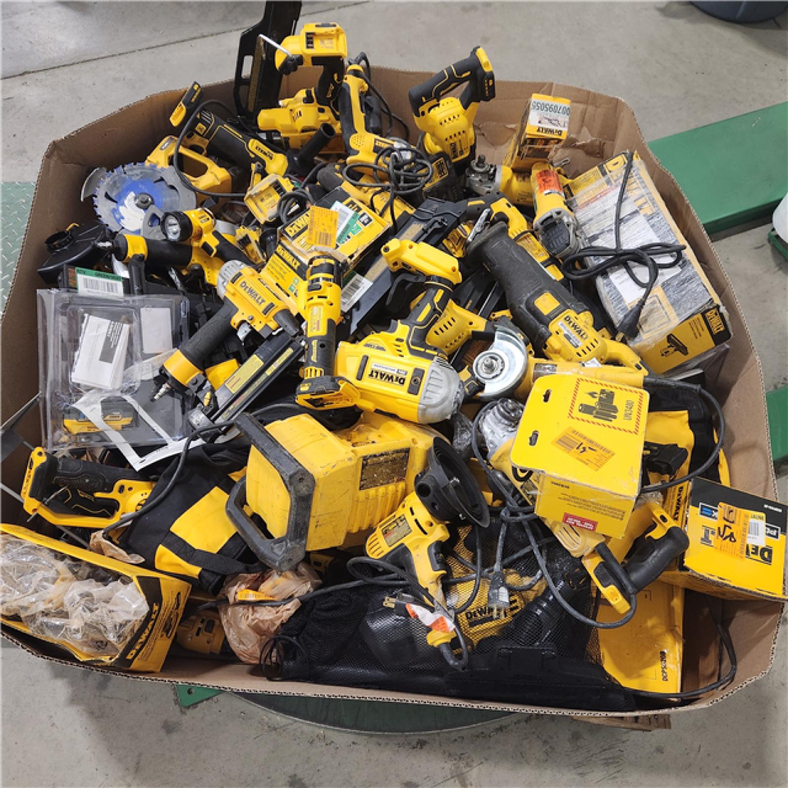 Dallas Location - As-Is DEWALT Tool Pallet