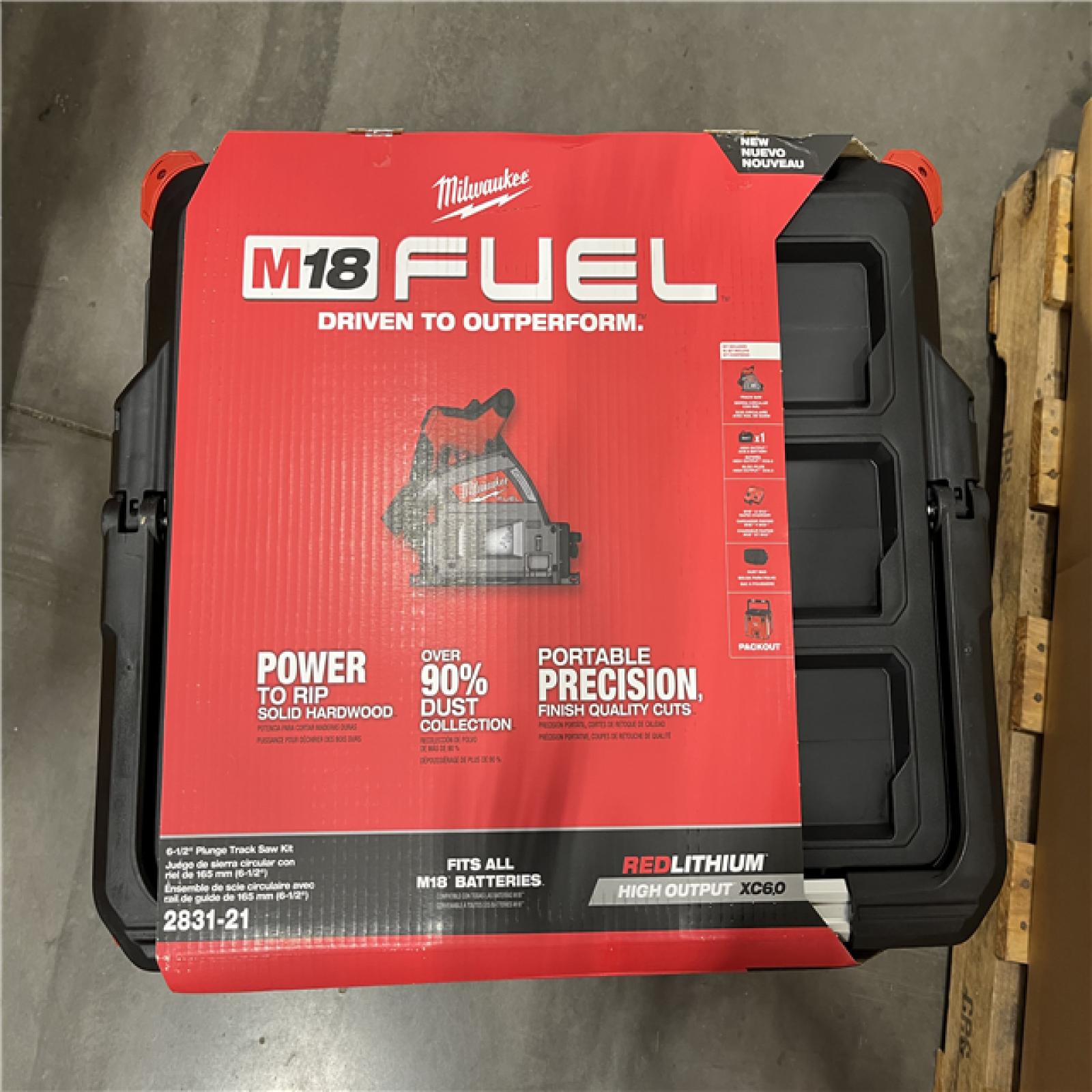 NEW - Milwaukee 2831-21 M18 FUEL 18-Volt Lithium-Ion Brushless Cordless 6-1/2 in. Plunge Track Saw PACKOUT Kit with One 6.0 Ah Battery