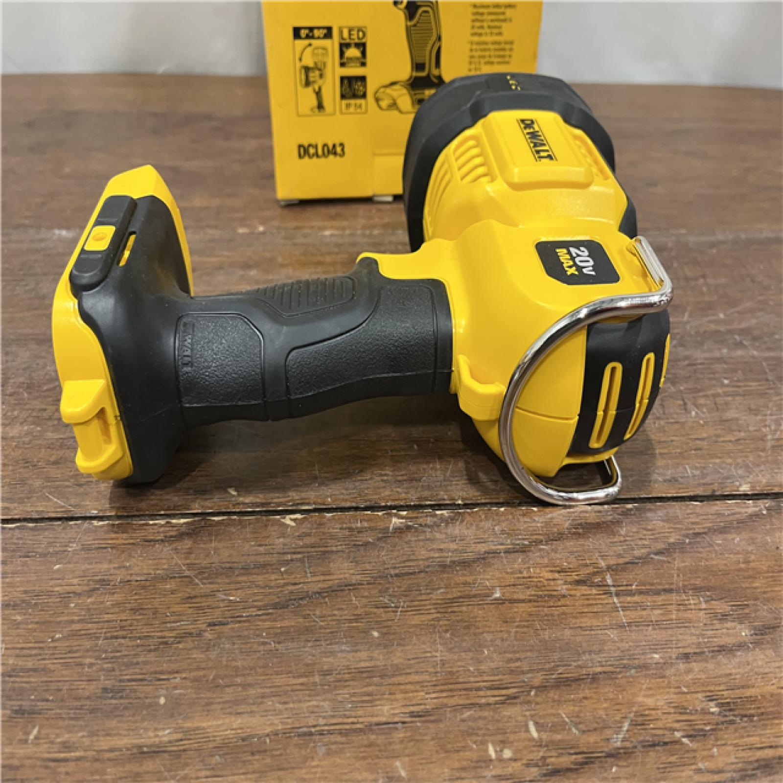 AS-ISDEWALT 20-Volt MAX Lithium-Ion Cordless Jobsite Spotlight