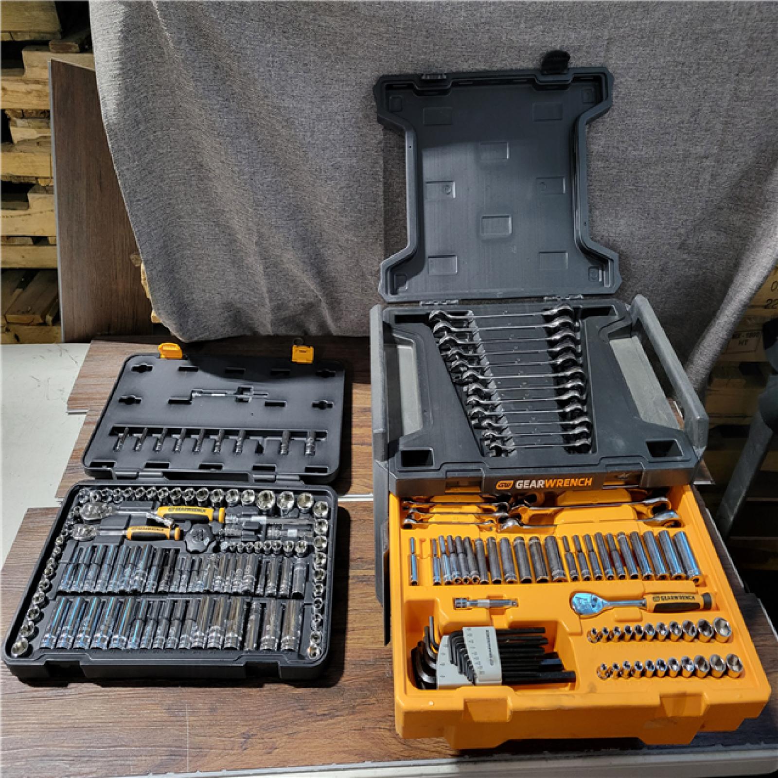 CALIFORNIA AS-IS GEARWRENCH TOOL SET