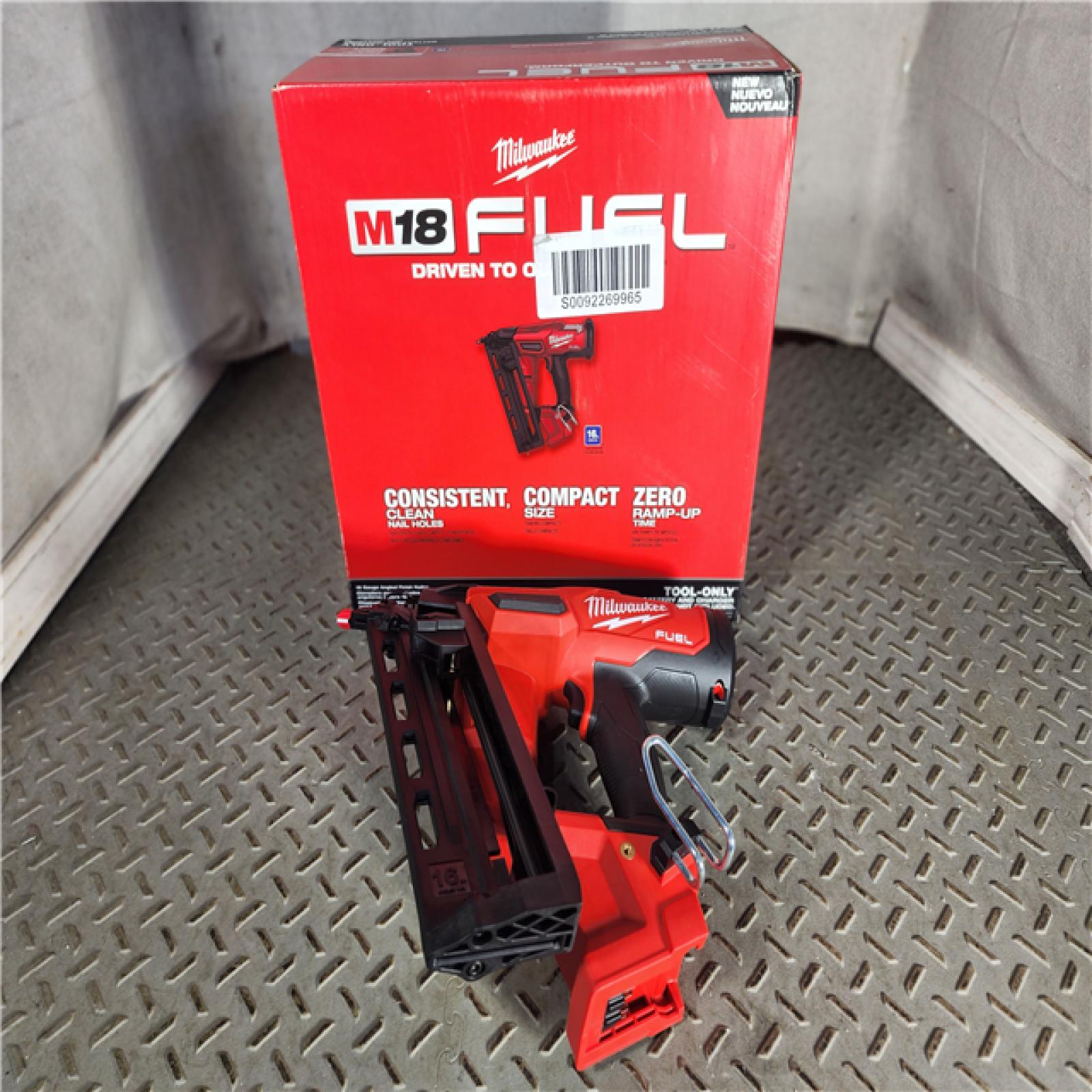 HOUSTON LOCATION - AS-IS (APPEARS LIKE NEW) Milwaukee 2841-20 18V Cordless Gen II 16 Gauge Angled Finish Nailer (Tool Only)